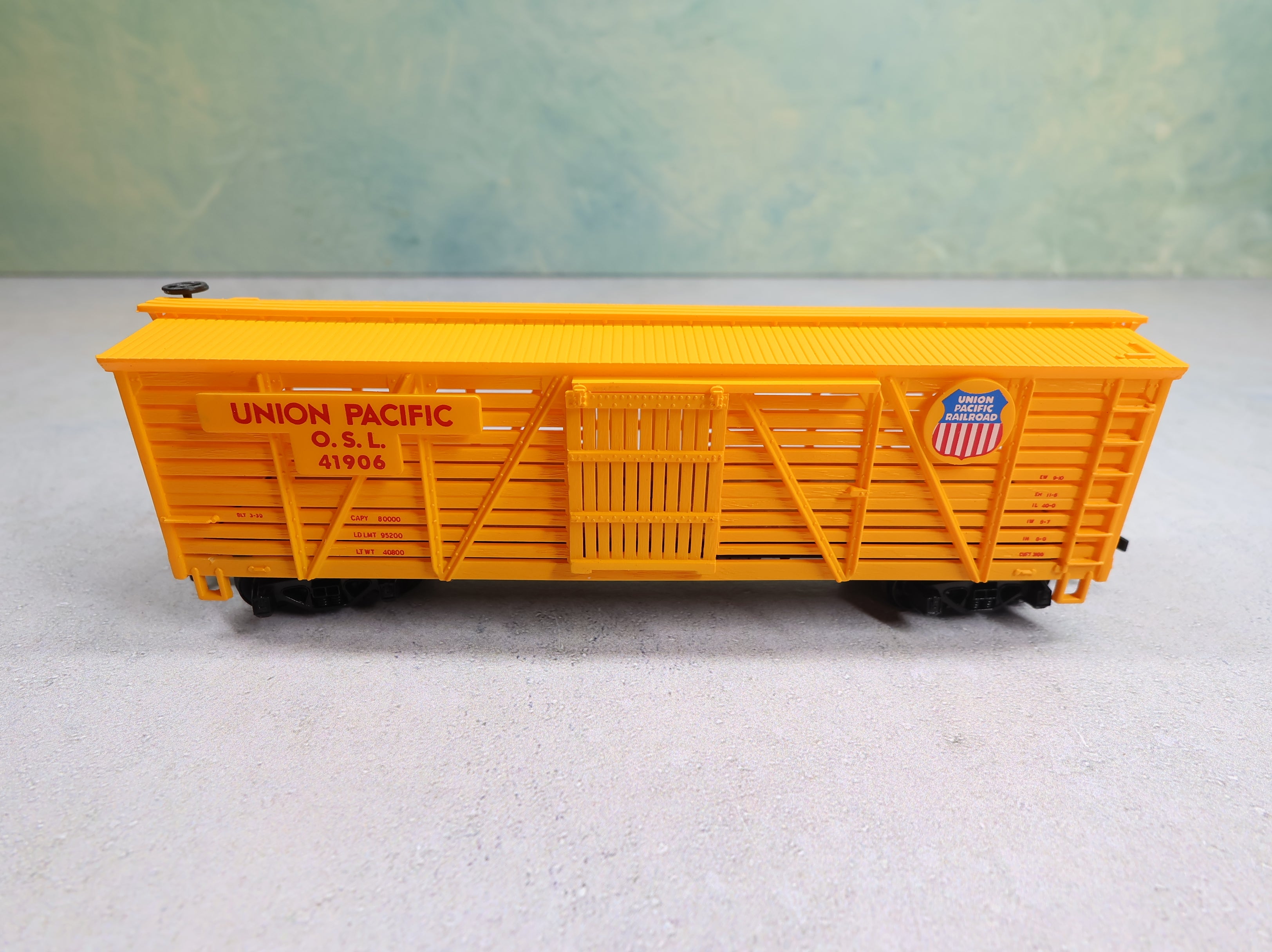 USED Mantua #735-003 HO Scale Heavy 41' Woodstock Car Union Pacific OSL #41906