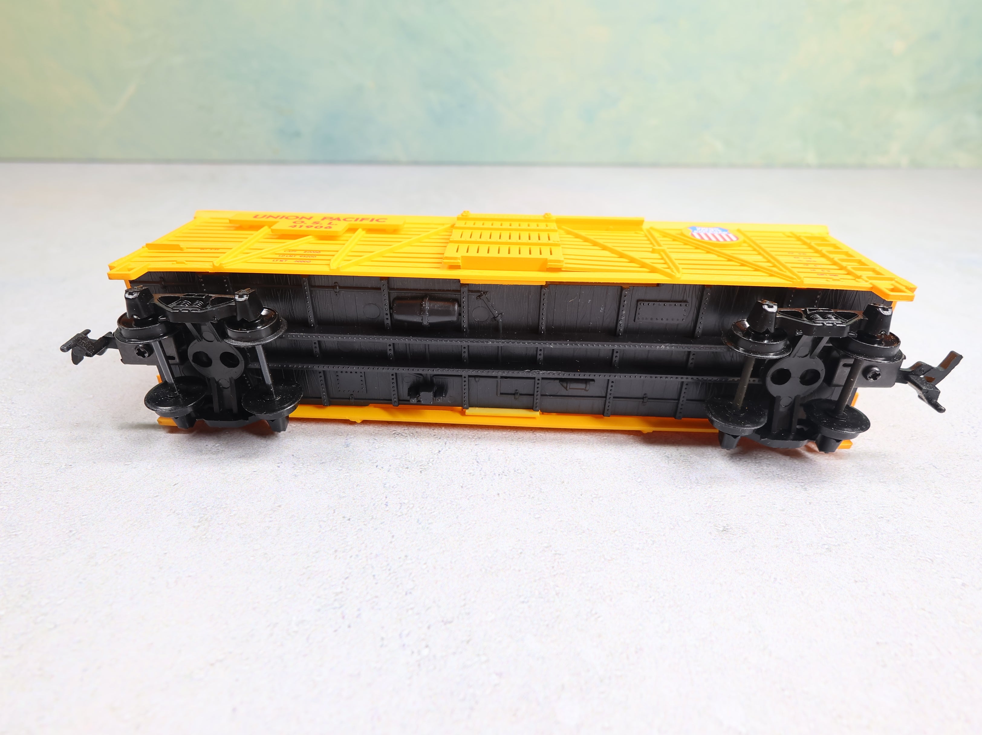 USED Mantua #735-003 HO Scale Heavy 41' Woodstock Car Union Pacific OSL #41906