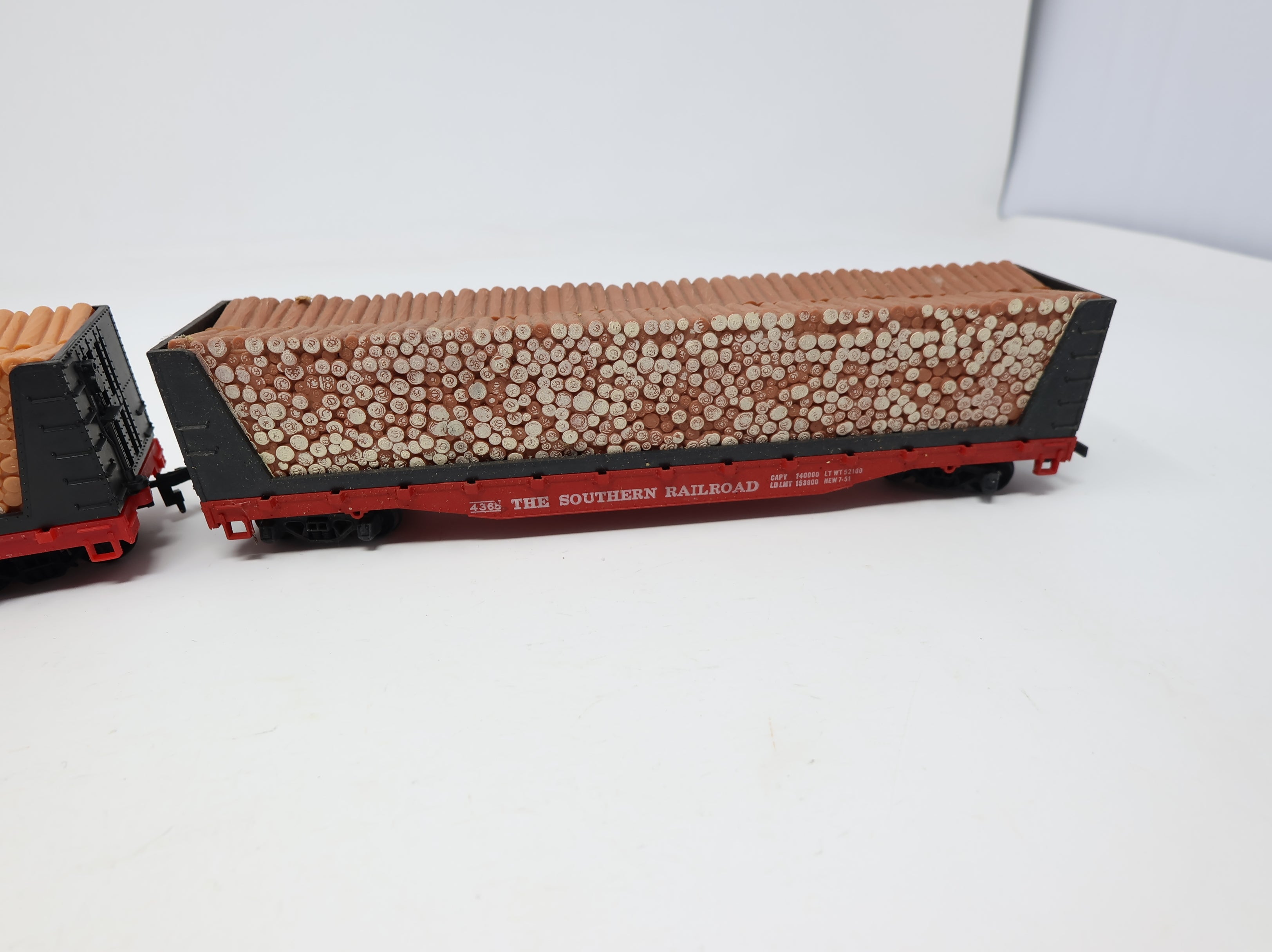 USED Tyco HO Scale Lot of Bulkhead Flat Cars Southern #4365 (2 pcs)