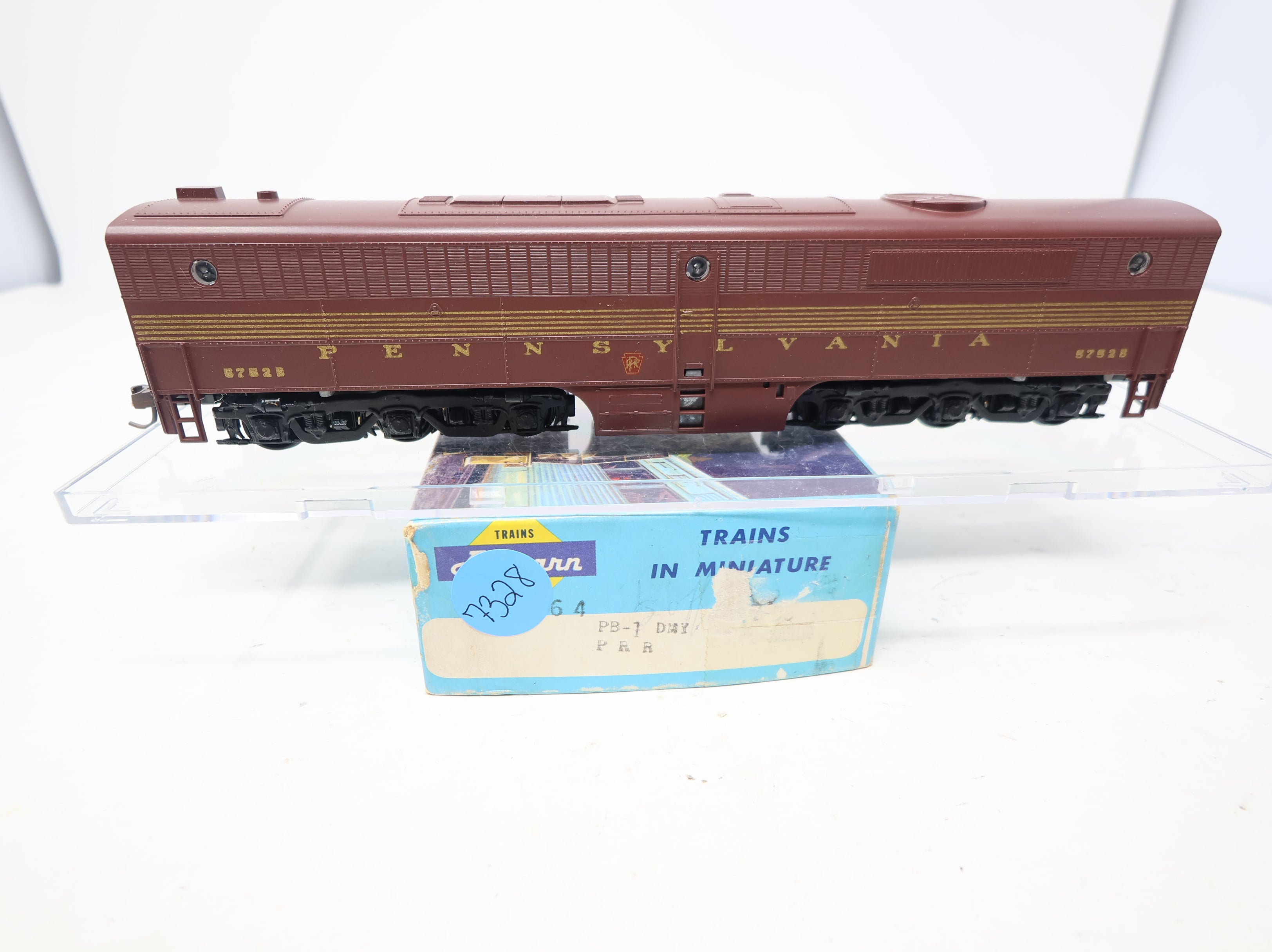 USED Athearn 3364 HO Scale PB-1 Diesel Locomotive Pennsylvania #5752B Unpowered