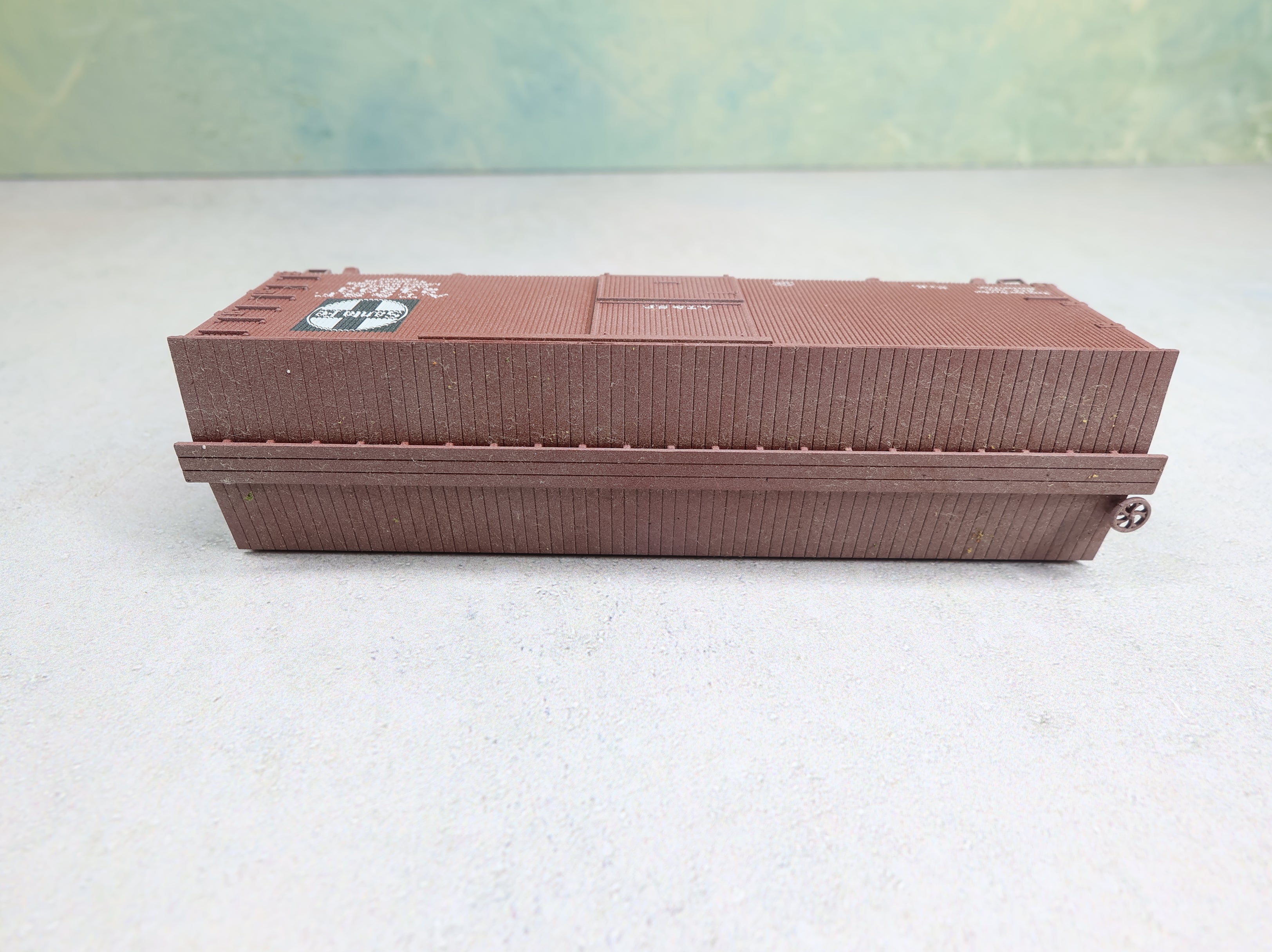 USED Athearn Roundhouse 84253 HO Scale 36' Wooden Box Car Santa Fe ATSF #24293