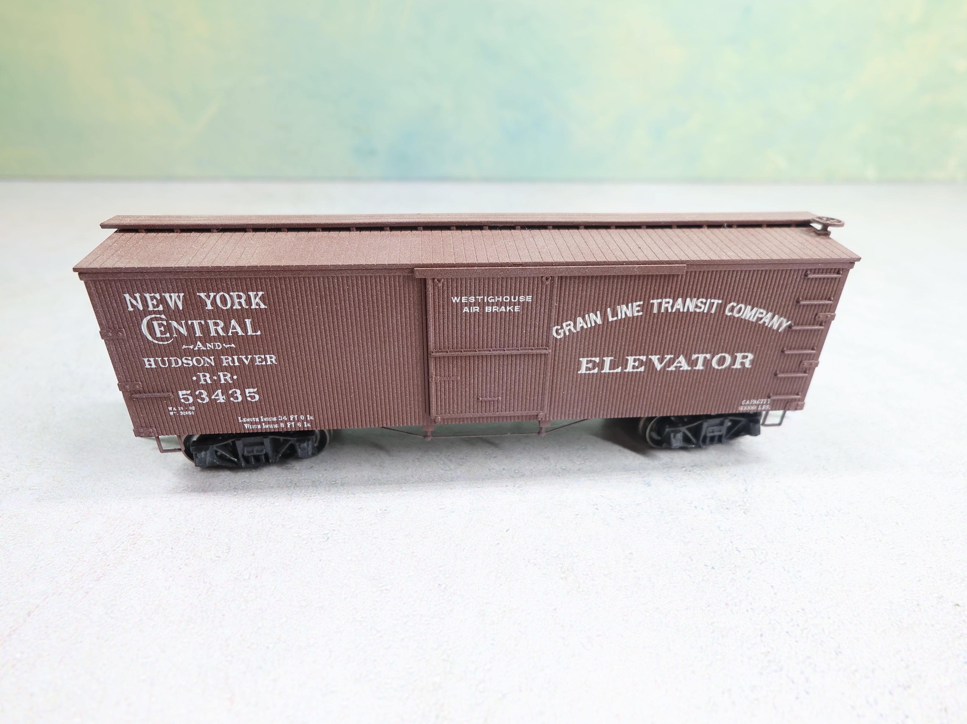 USED Athearn Roundhouse 84262 HO Scale 36' Wooden Box Car New York Central & Hudson River #53435 Grain Line