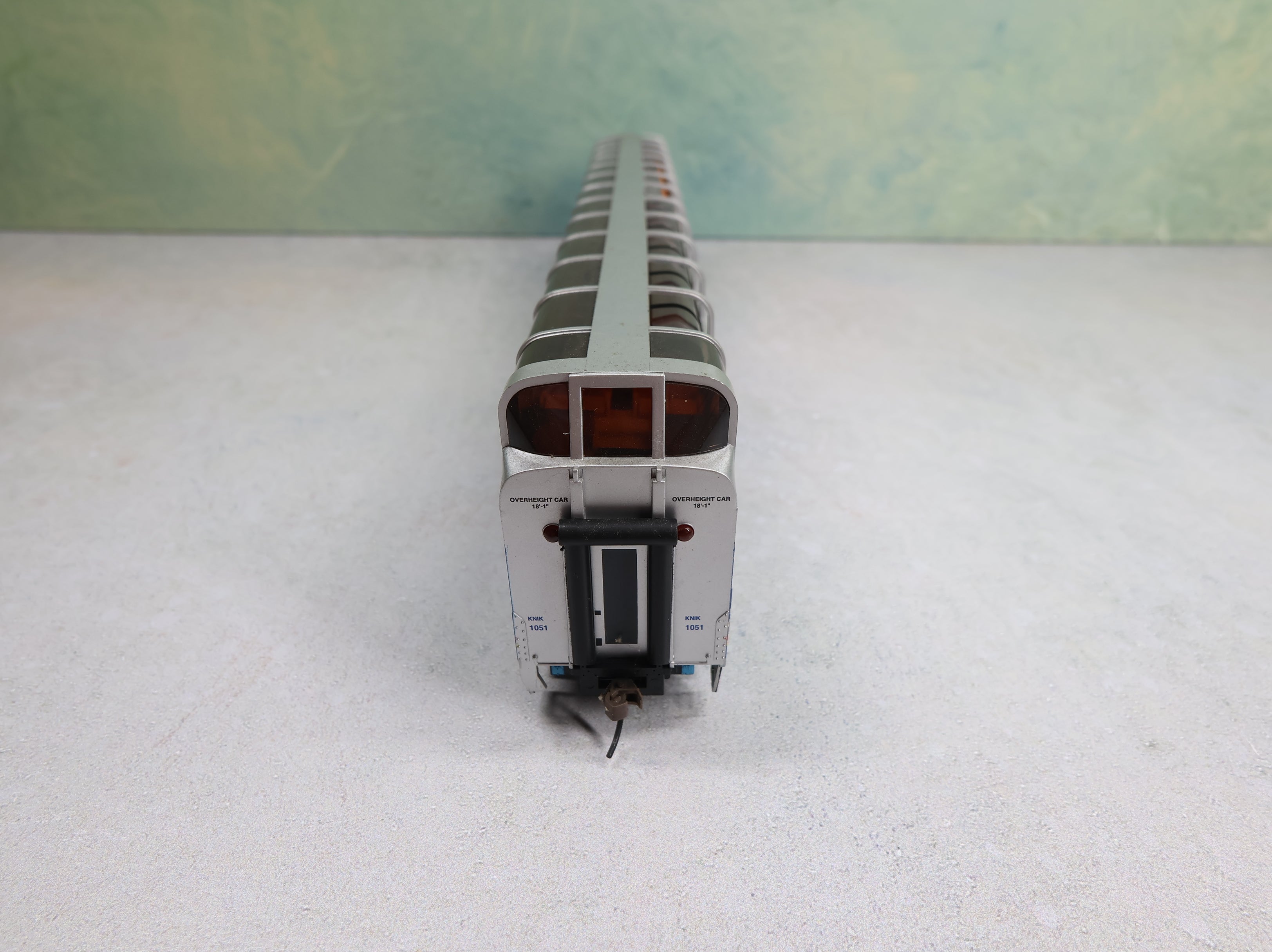 USED Bachmann HO Scale Full Dome Passenger Car Holland America HALX #1051 McKinley Explorer