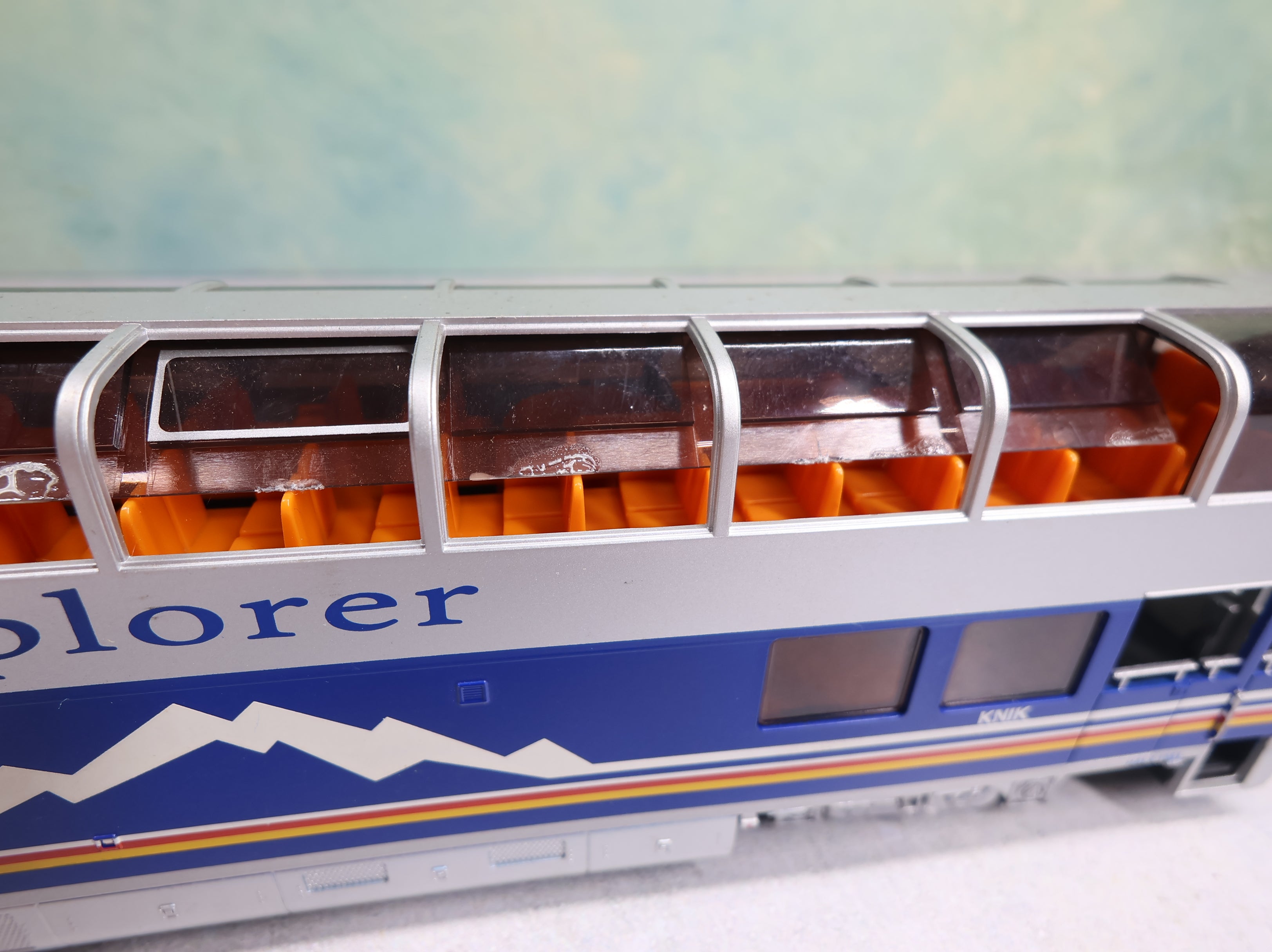 USED Bachmann HO Scale Full Dome Passenger Car Holland America HALX #1051 McKinley Explorer