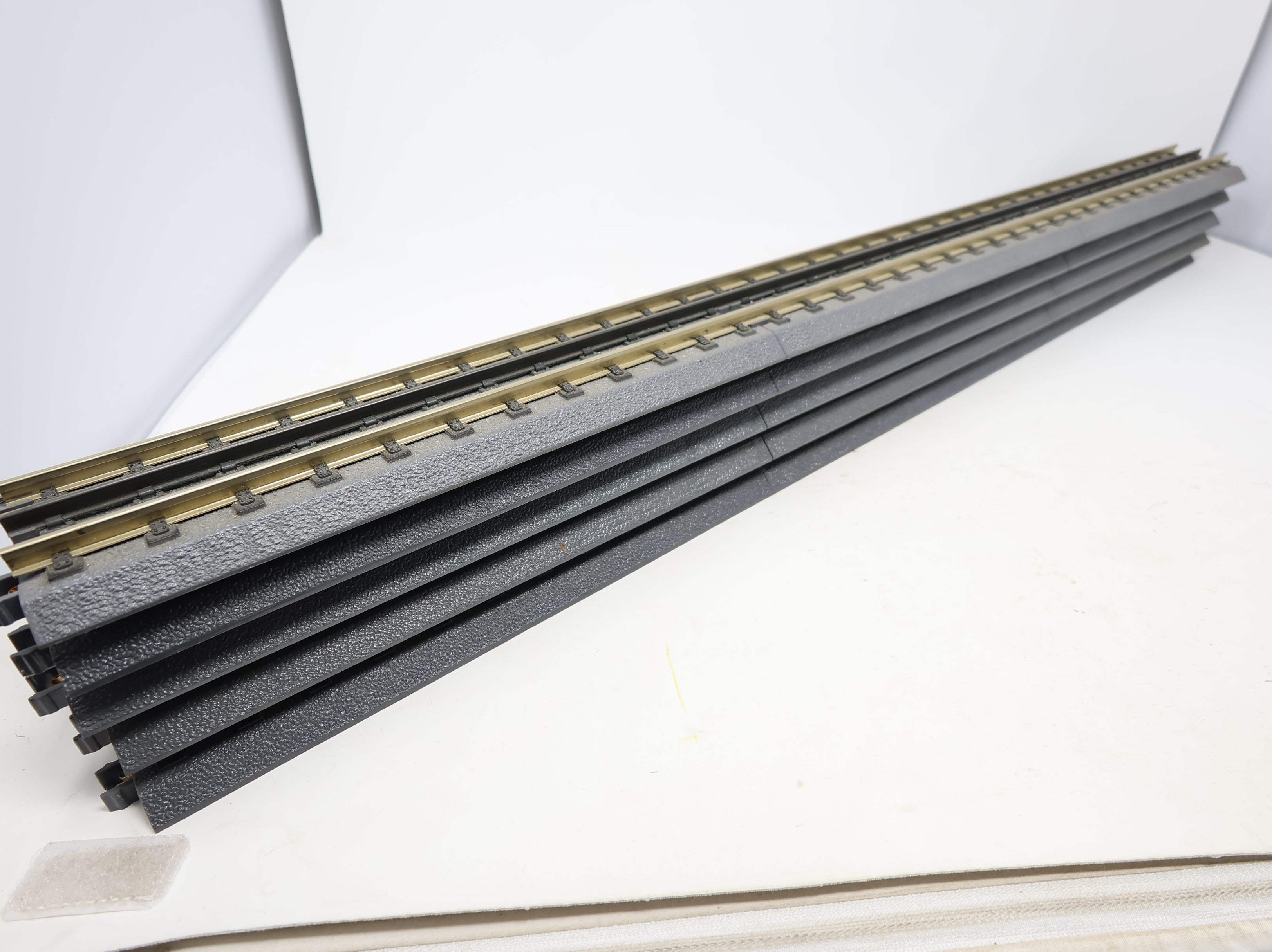 USED MTH O RealTrax 30" Straight Track (5 pcs)