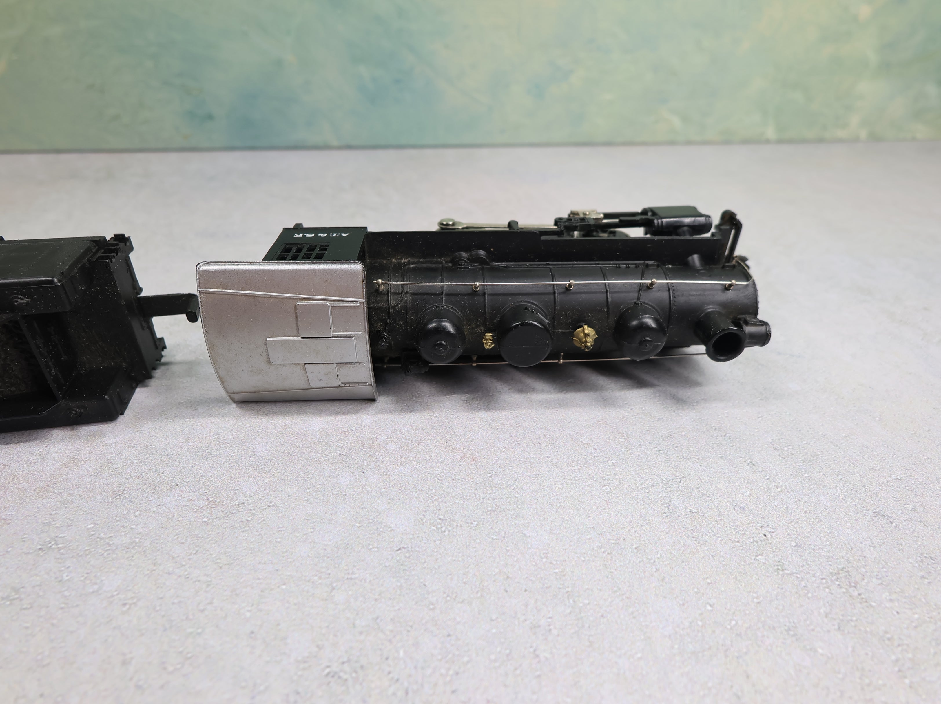 USED Bachmann HO Scale 0-6-0 Steam Locomotive Santa Fe ATSF #2126 Parts/Repairs