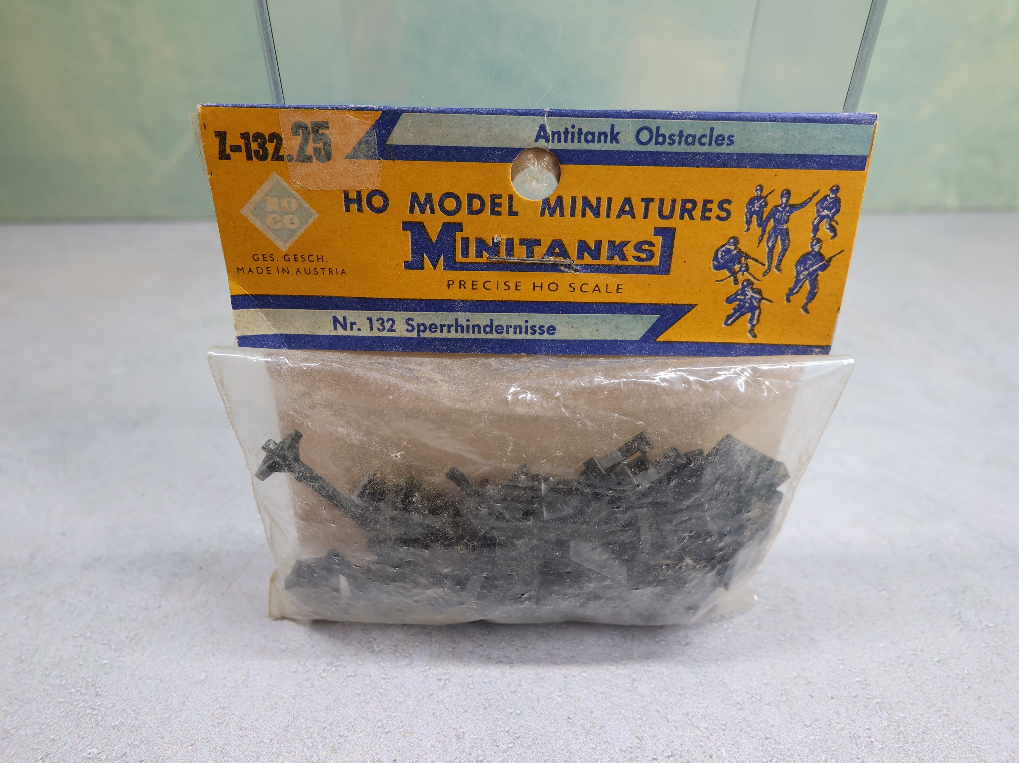 Roco Z132 HO Scale MiniTanks Antitank Obstacles Details