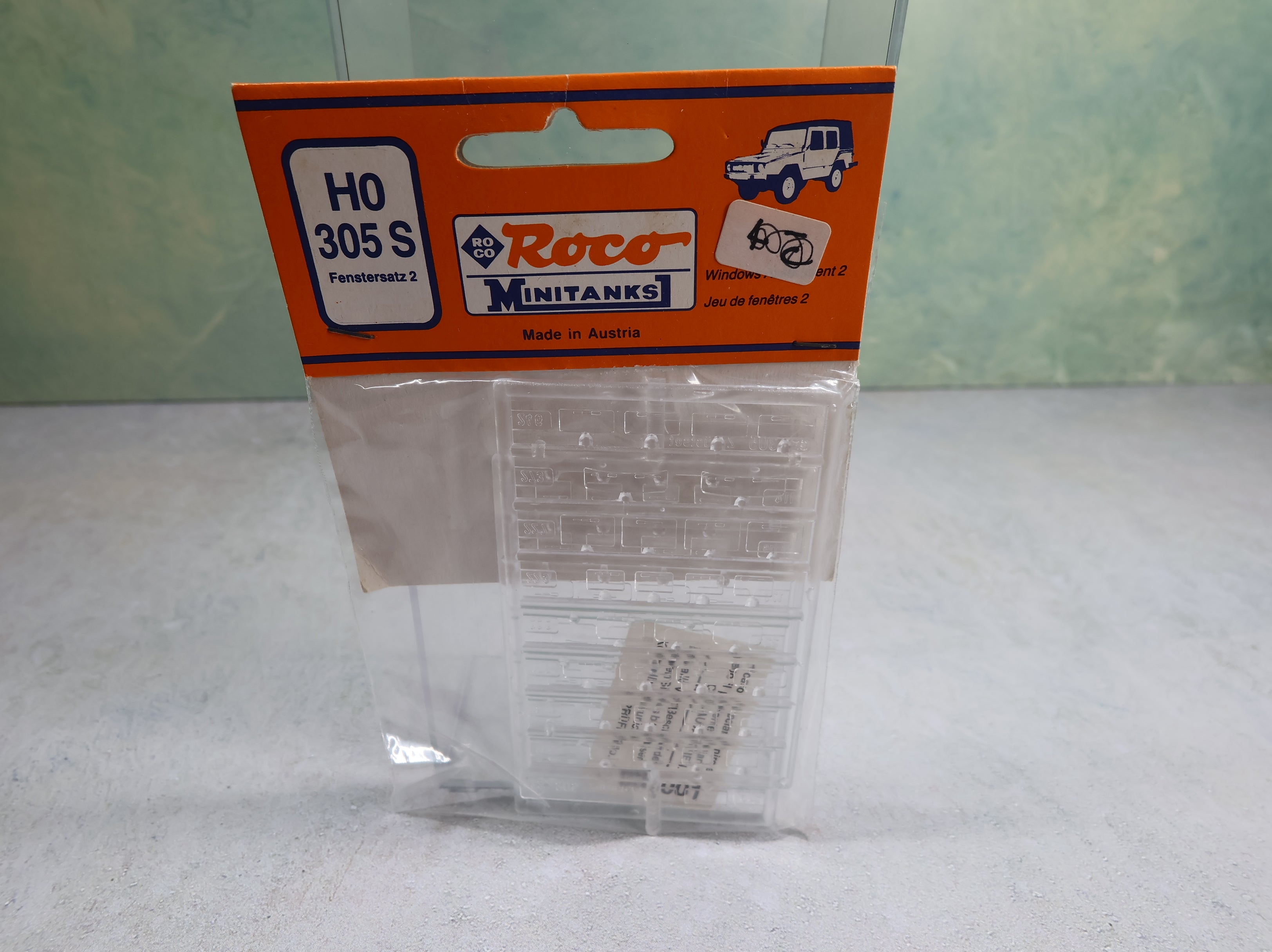 Roco 305S HO Scale MiniTanks Windscreens, Windows & Accessories for Military Vehicles Details