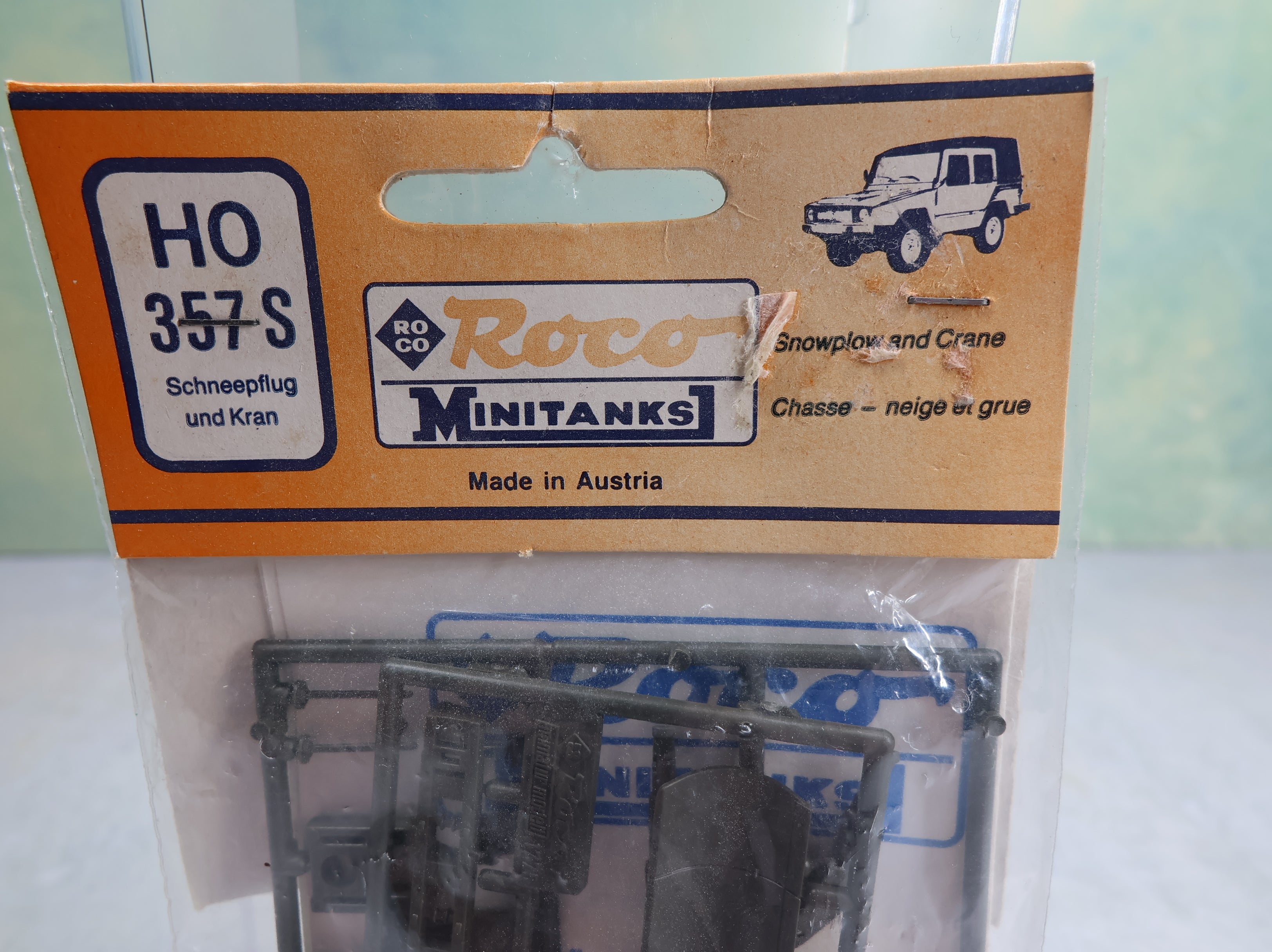 Roco 357S HO Scale MiniTanks Snowplow & Crane for Military Vehicles Details