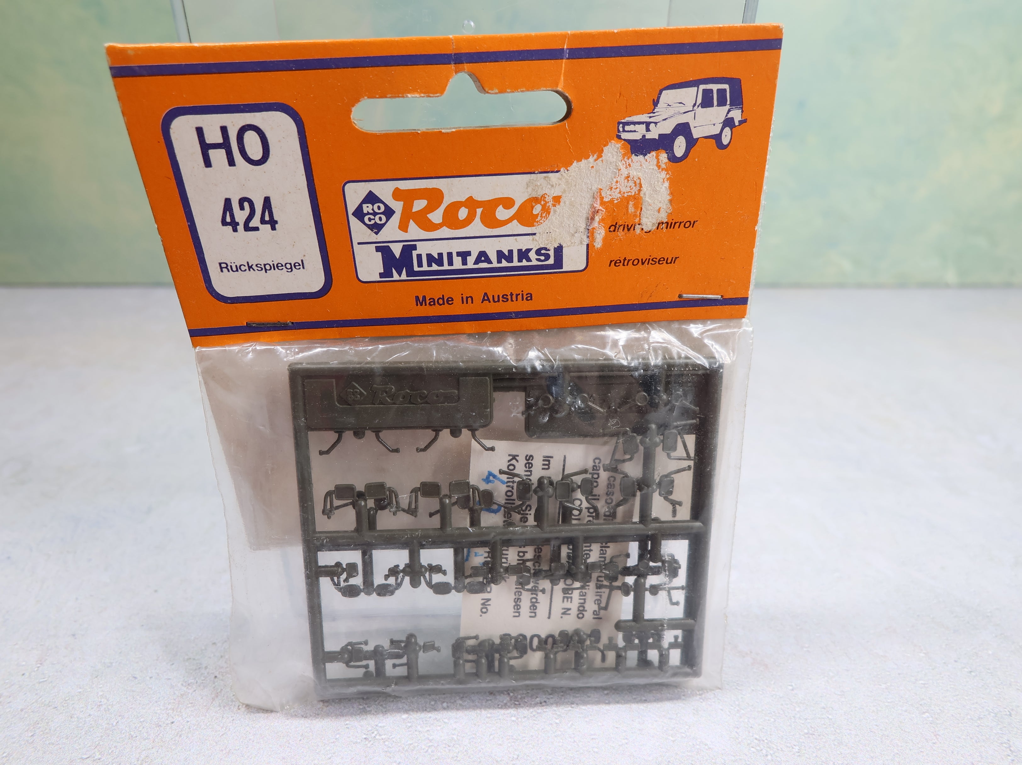 Roco 424 HO Scale MiniTanks Driving, Rear View Mirror for Military Vehicles Details