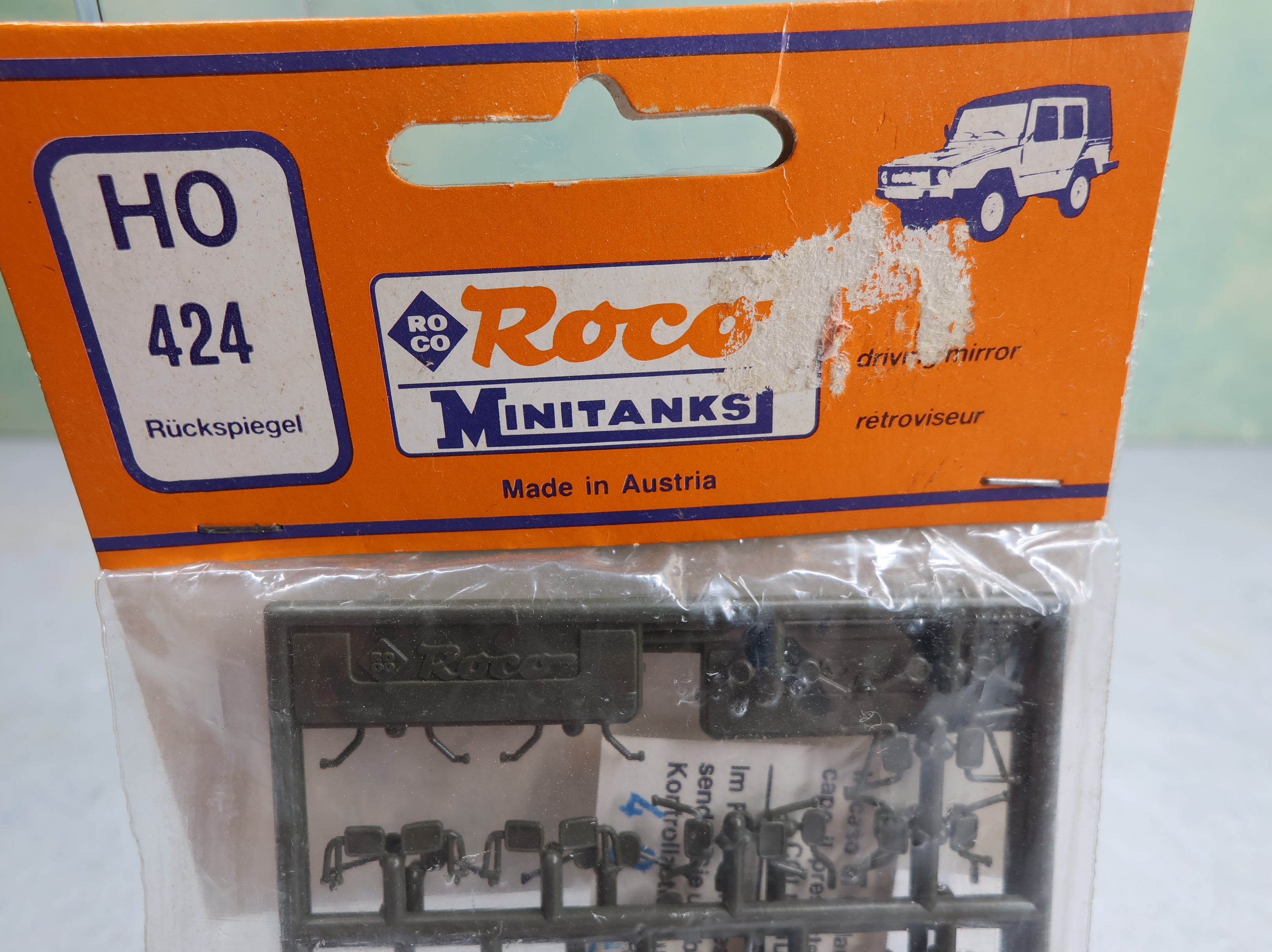 Roco 424 HO Scale MiniTanks Driving, Rear View Mirror for Military Vehicles Details