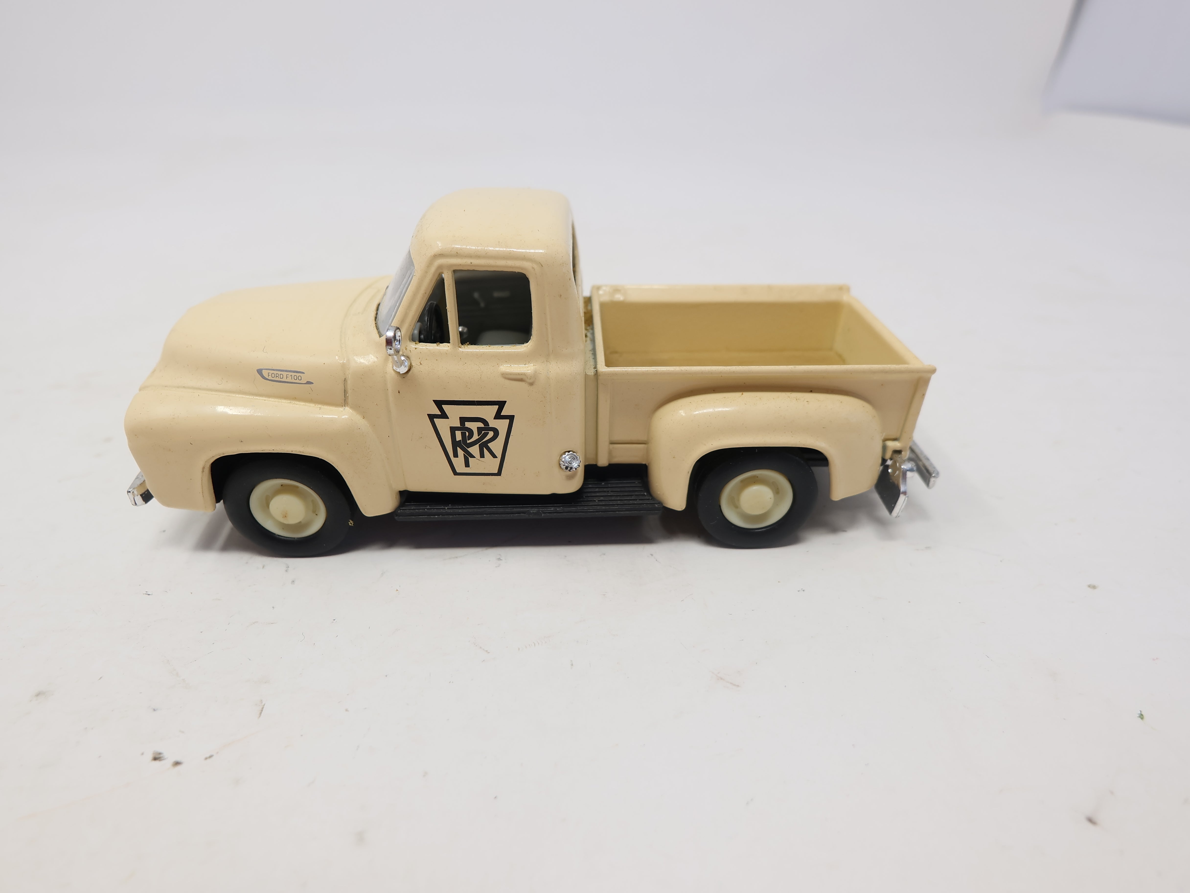 USED 94204 , 1953 Ford Pickup Truck Road Signature 1/43 Scale, Pennsylvania