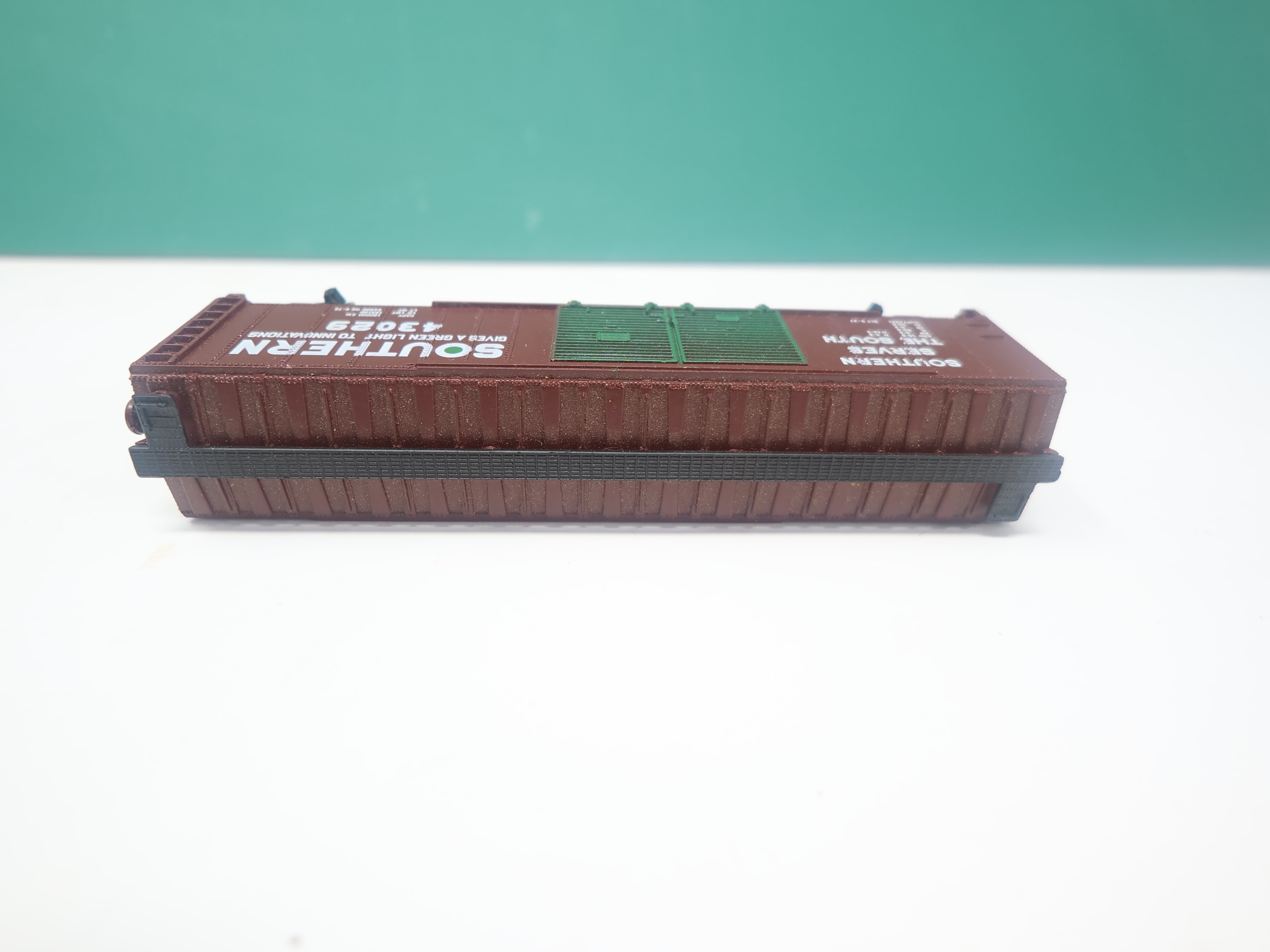 USED Atlas 3612 N Scale, 50' Steel Box Car DD, Southern #43029