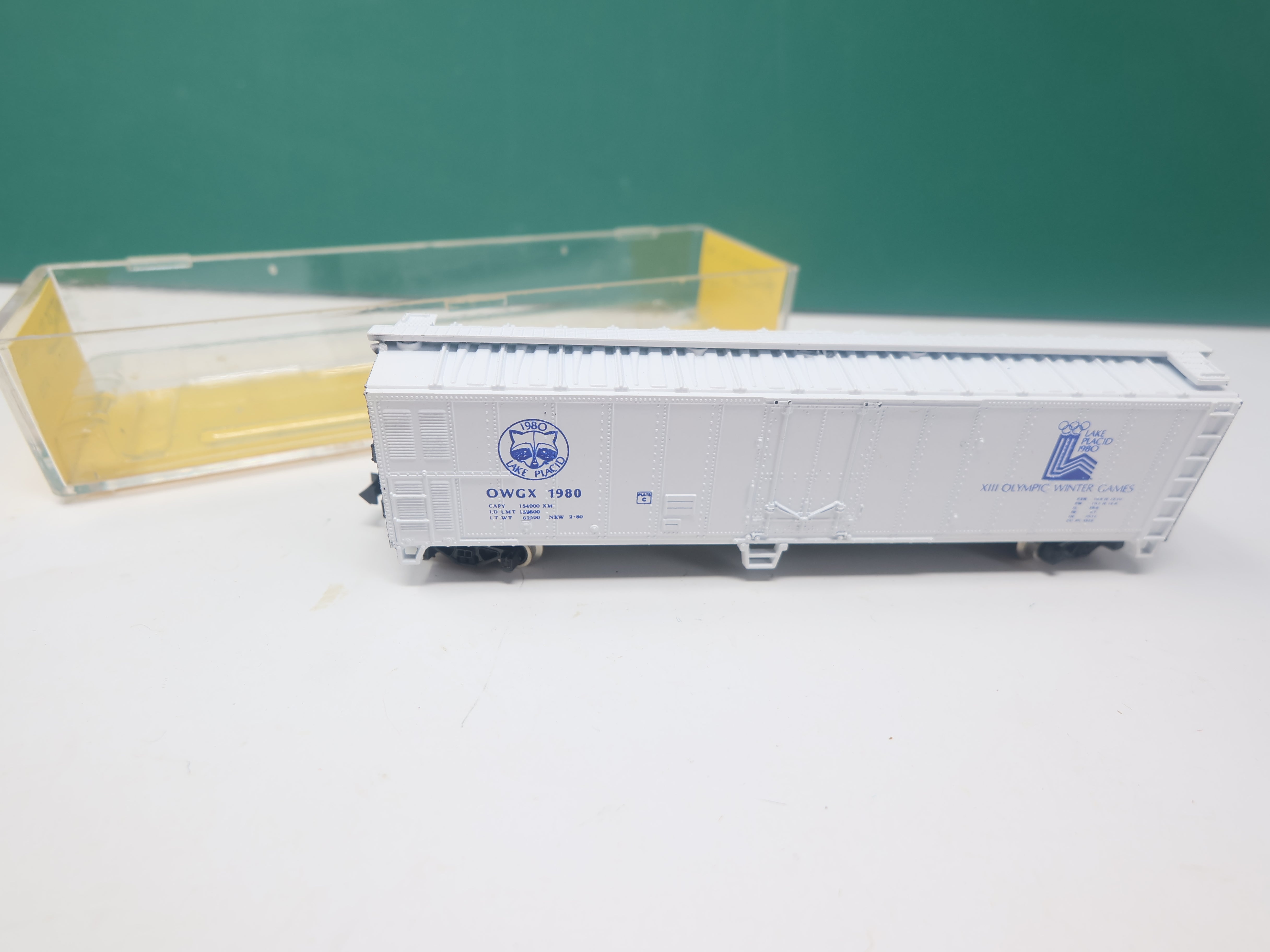 USED Atlas N Scale, 50' Mechanical Reefer, Lake Placid OWGX #1980, XIII Olympic Winter Games