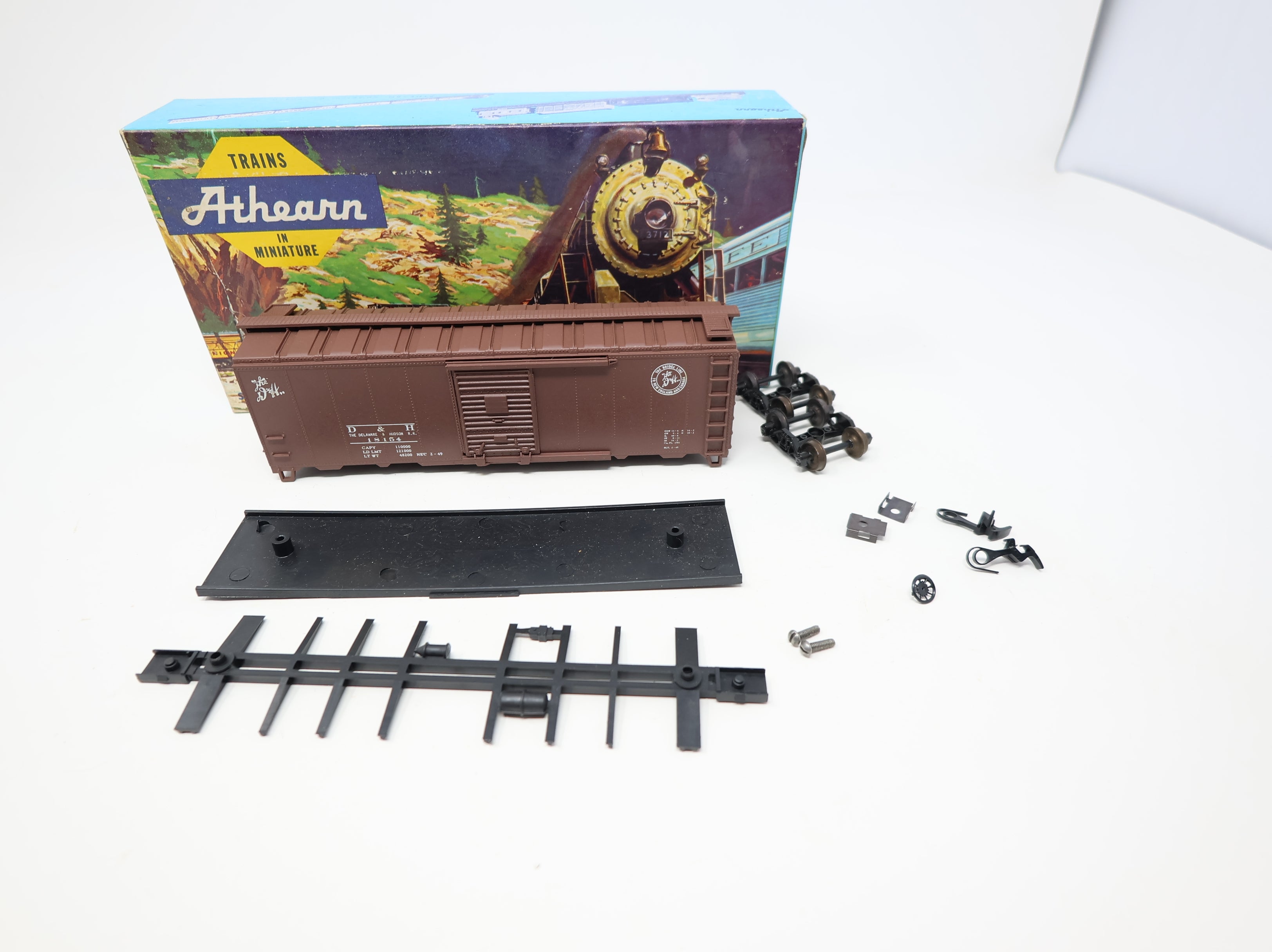 USED Athearn #1120 HO Scale 40' Steel Box Car Delaware and Hudson D&H #18154 Bev-Bel KIT