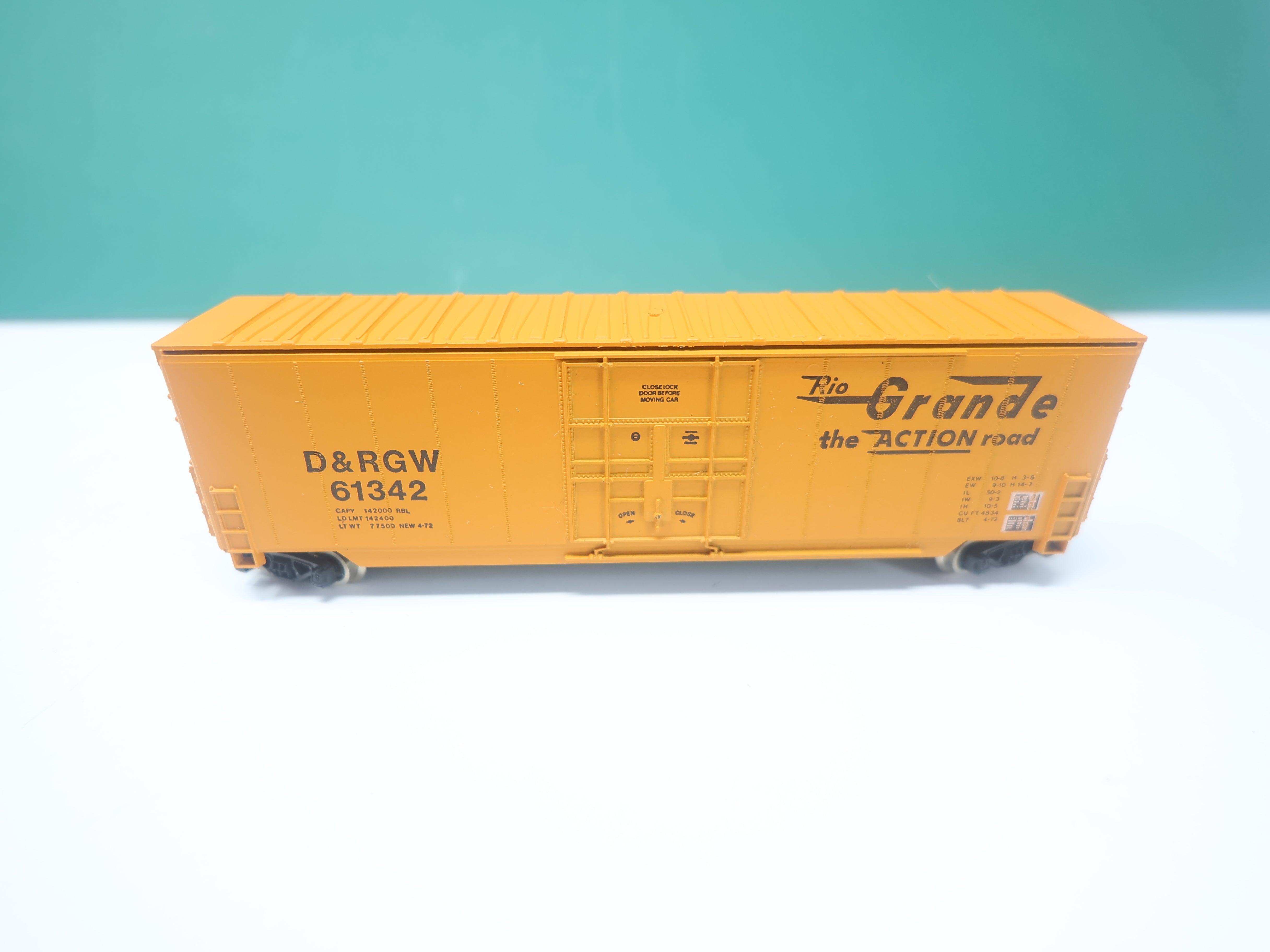 USED Roundhouse 8204 N Scale, 50' Hi-Cube Steel Single Door Box Car, Rio Grande DRGW #61342