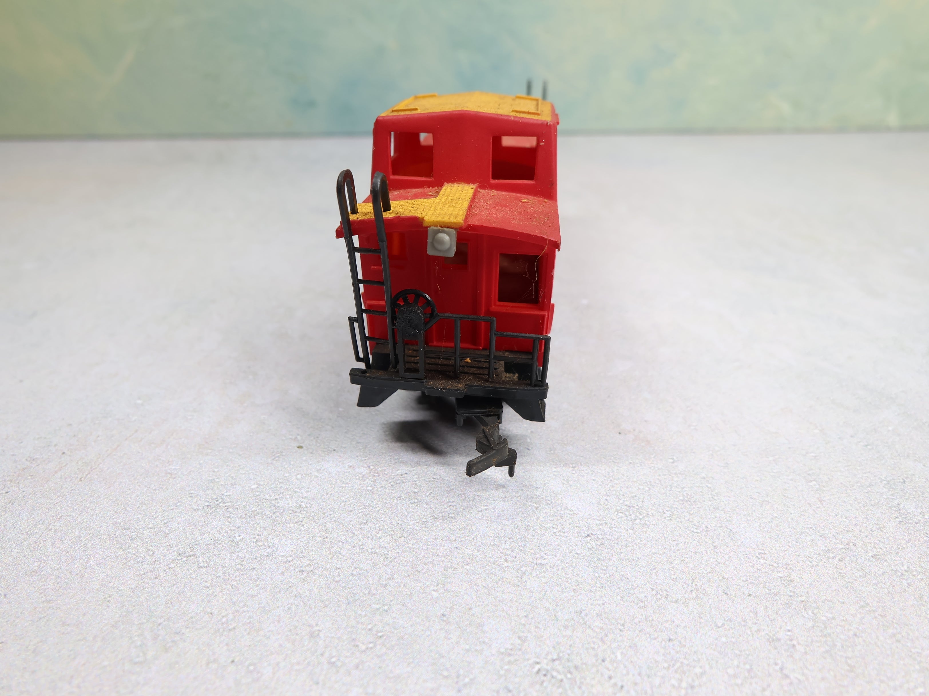 USED Bachmann HO Scale Caboose Santa Fe ATSF #3851