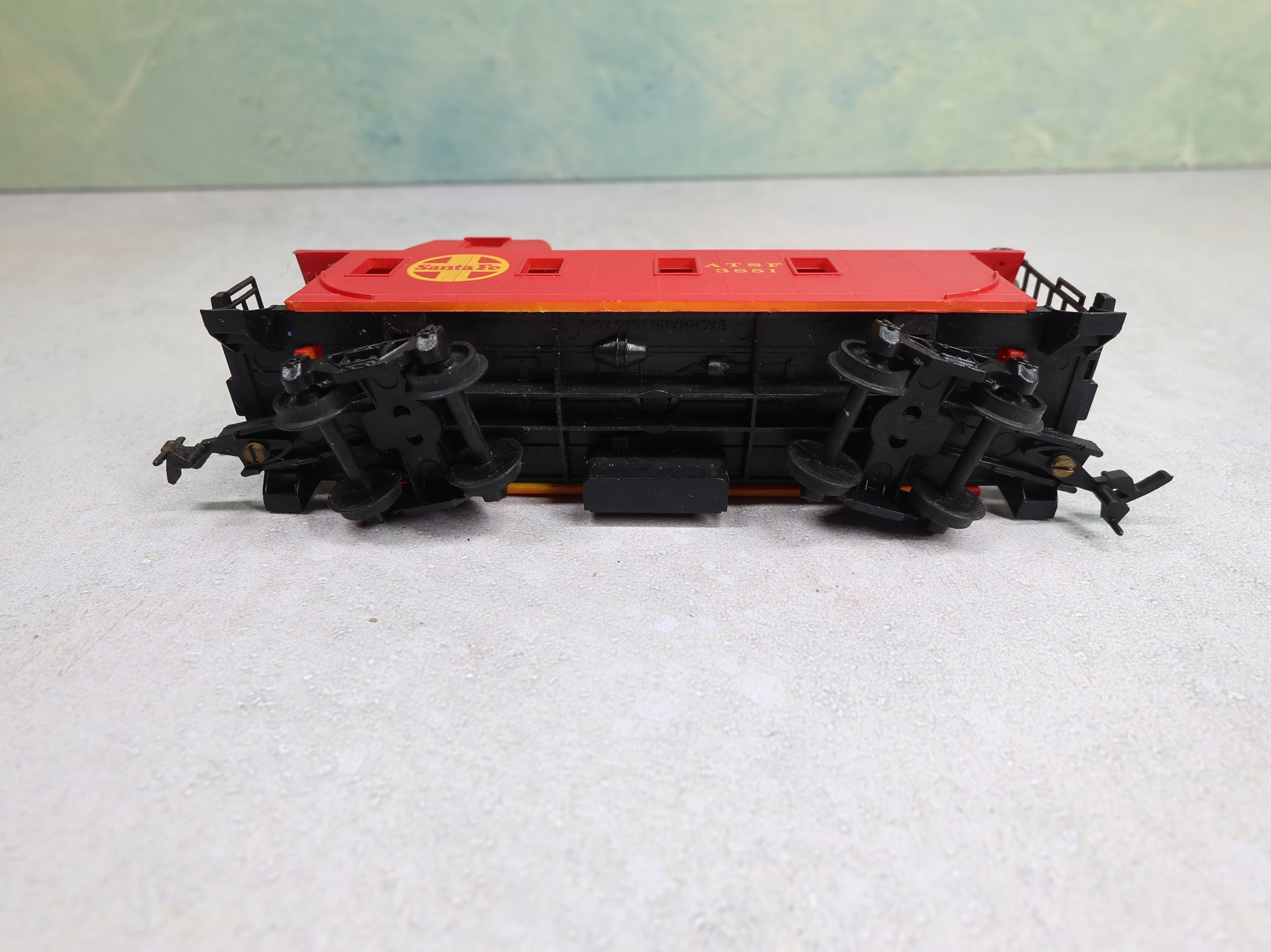 USED Bachmann HO Scale Caboose Santa Fe ATSF #3851