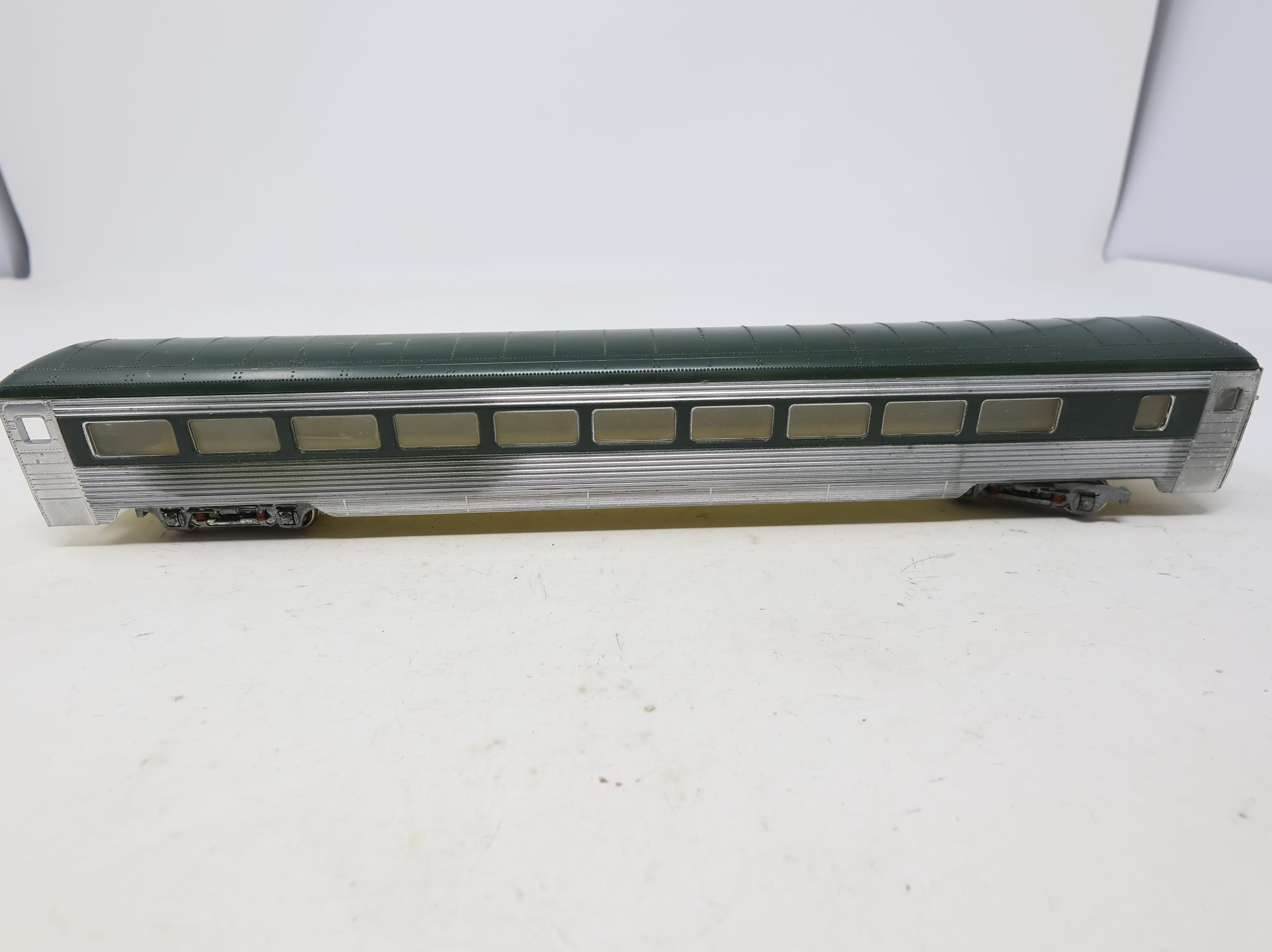 USED HO Scale 80' Passenger Car Undecorated