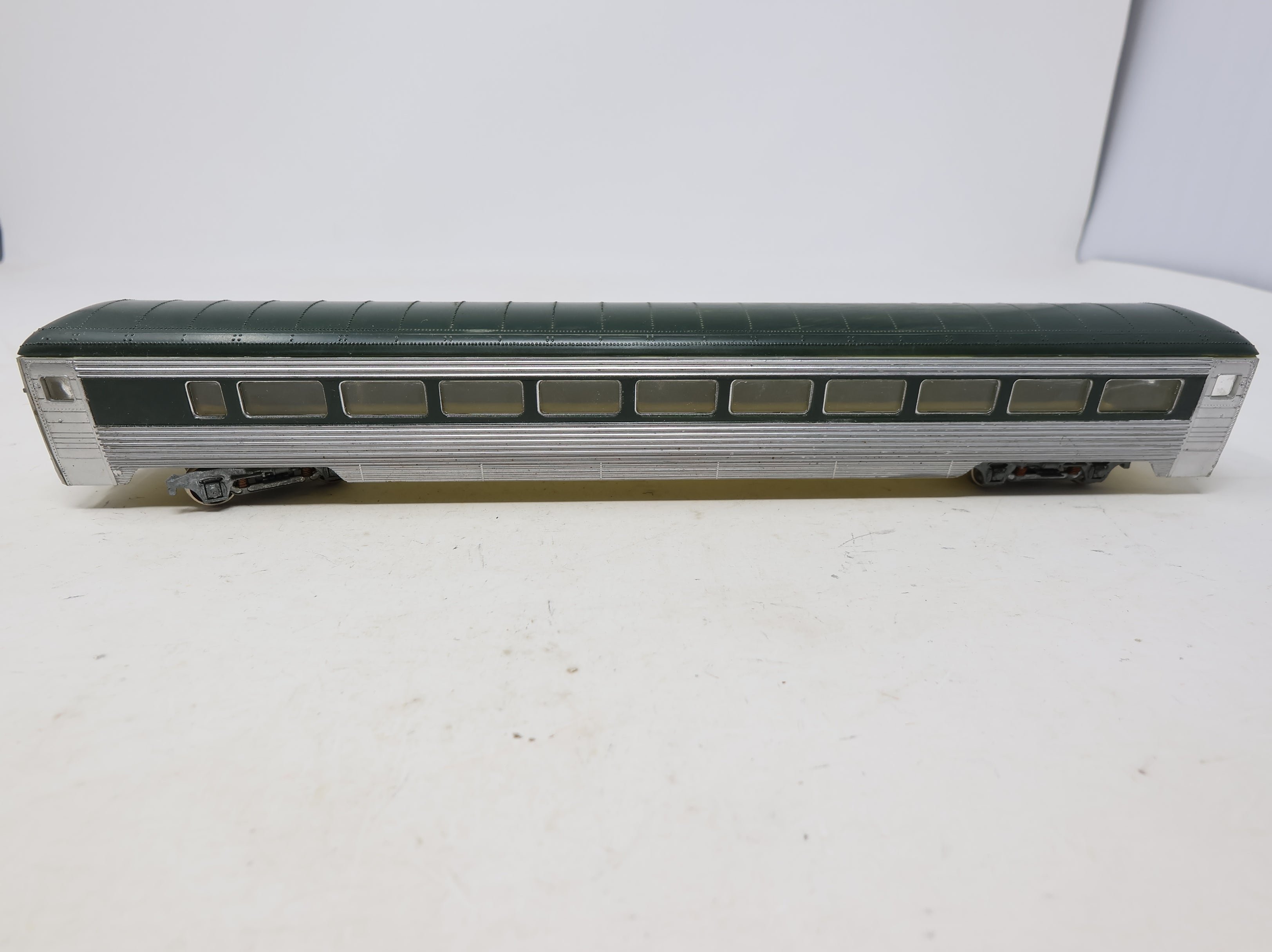 USED HO Scale 80' Passenger Car Undecorated