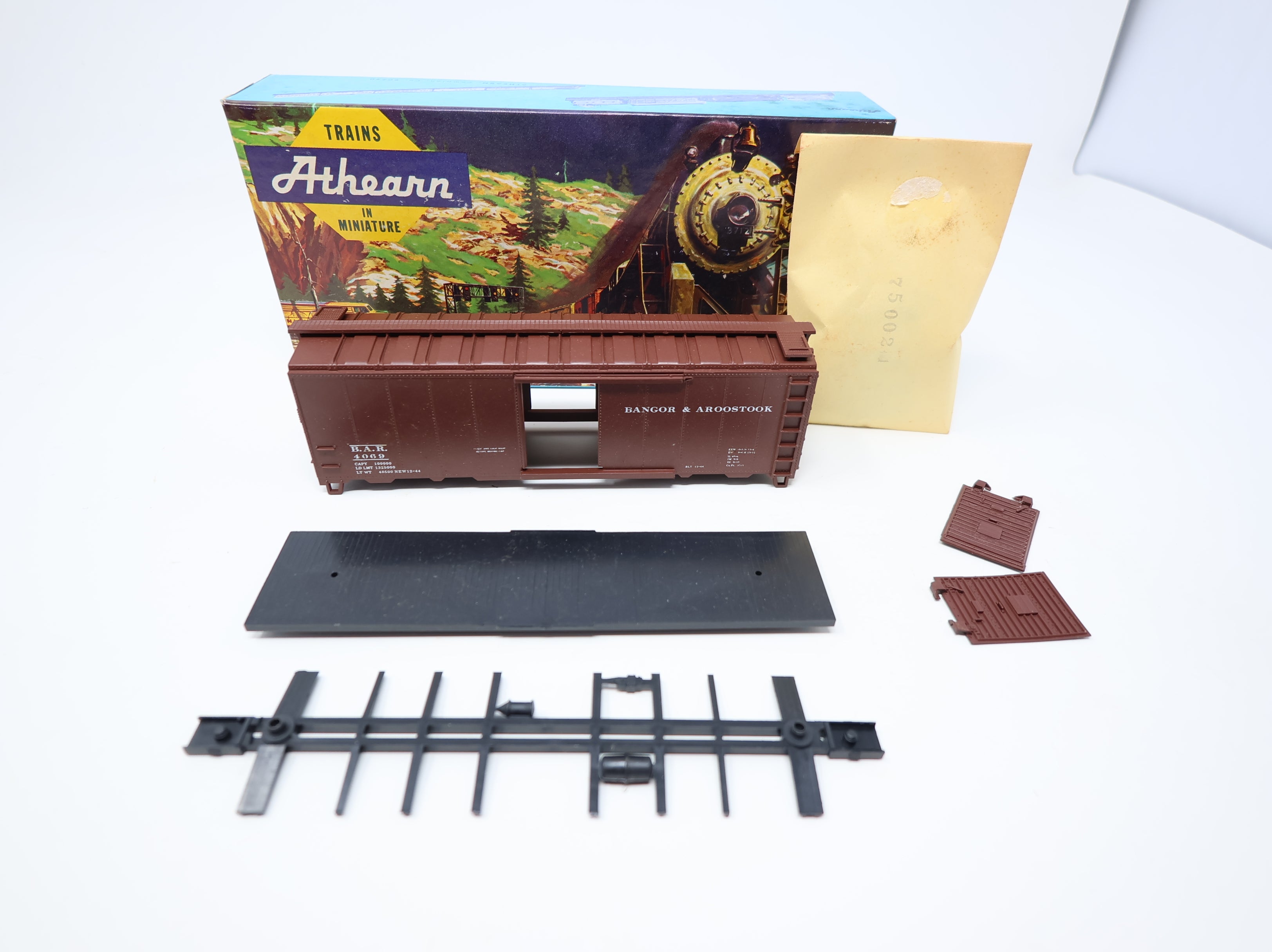 USED Athearn #1145-1 HO Scale 40' Steel Box Car Bangor and Aroostook BAR #4069 Bev-Bel KIT