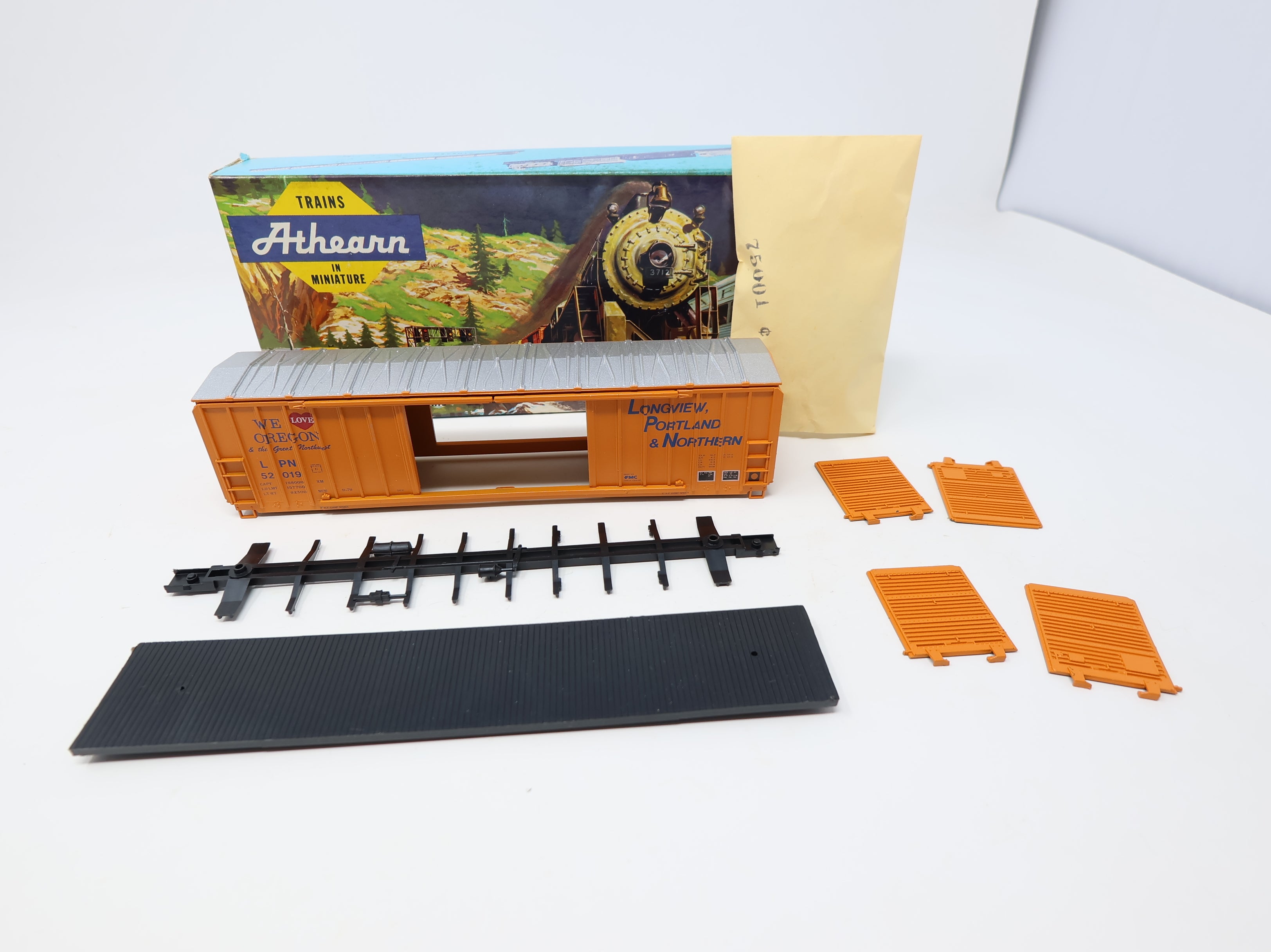 USED Athearn HO Scale 50' XM Box Car Longview Portland & Northern LPN #52019 KIT