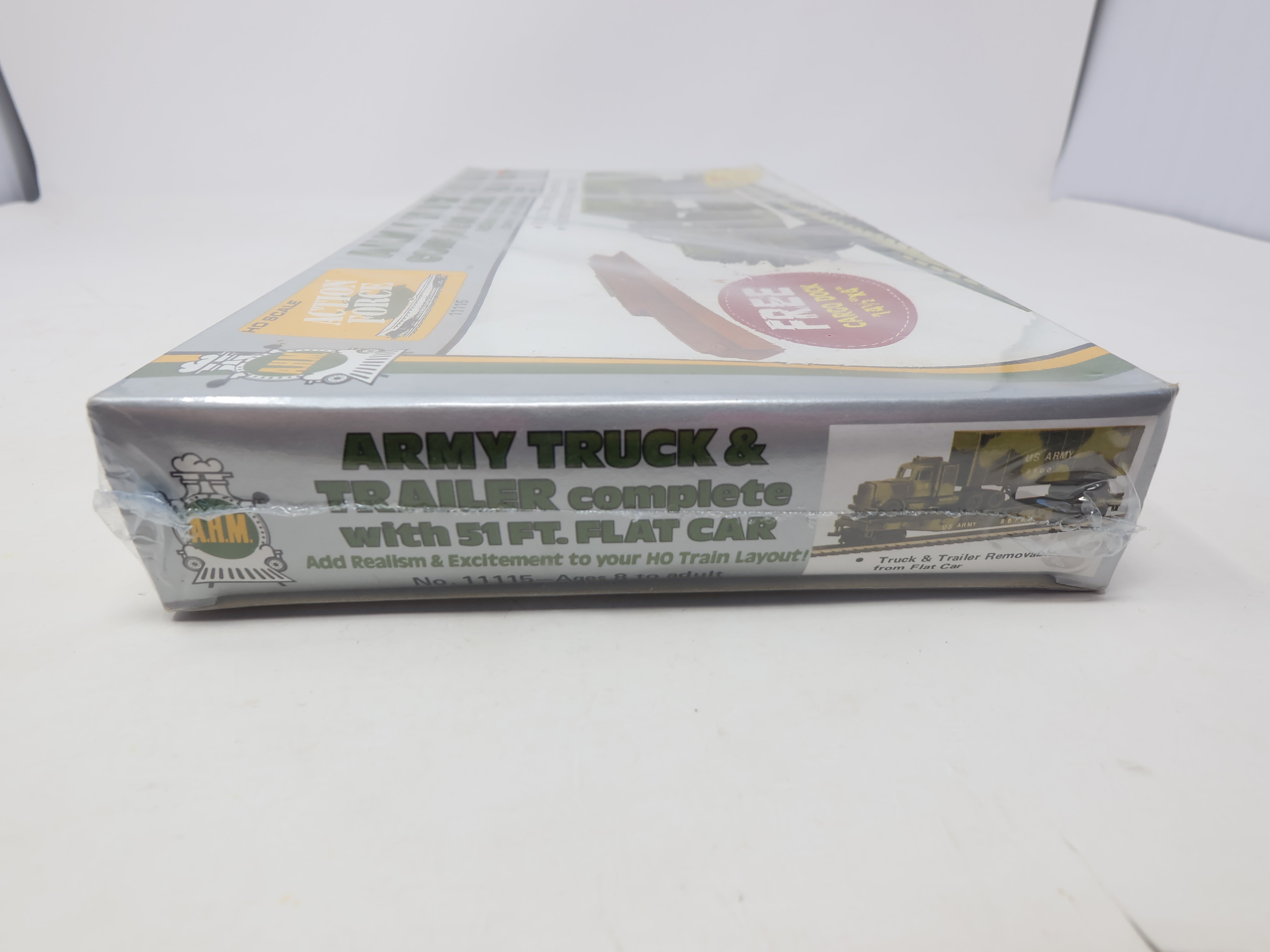 AHM 11115 HO Scale, Army Truck & Trailer w/ Flat Car (Sealed), US Army