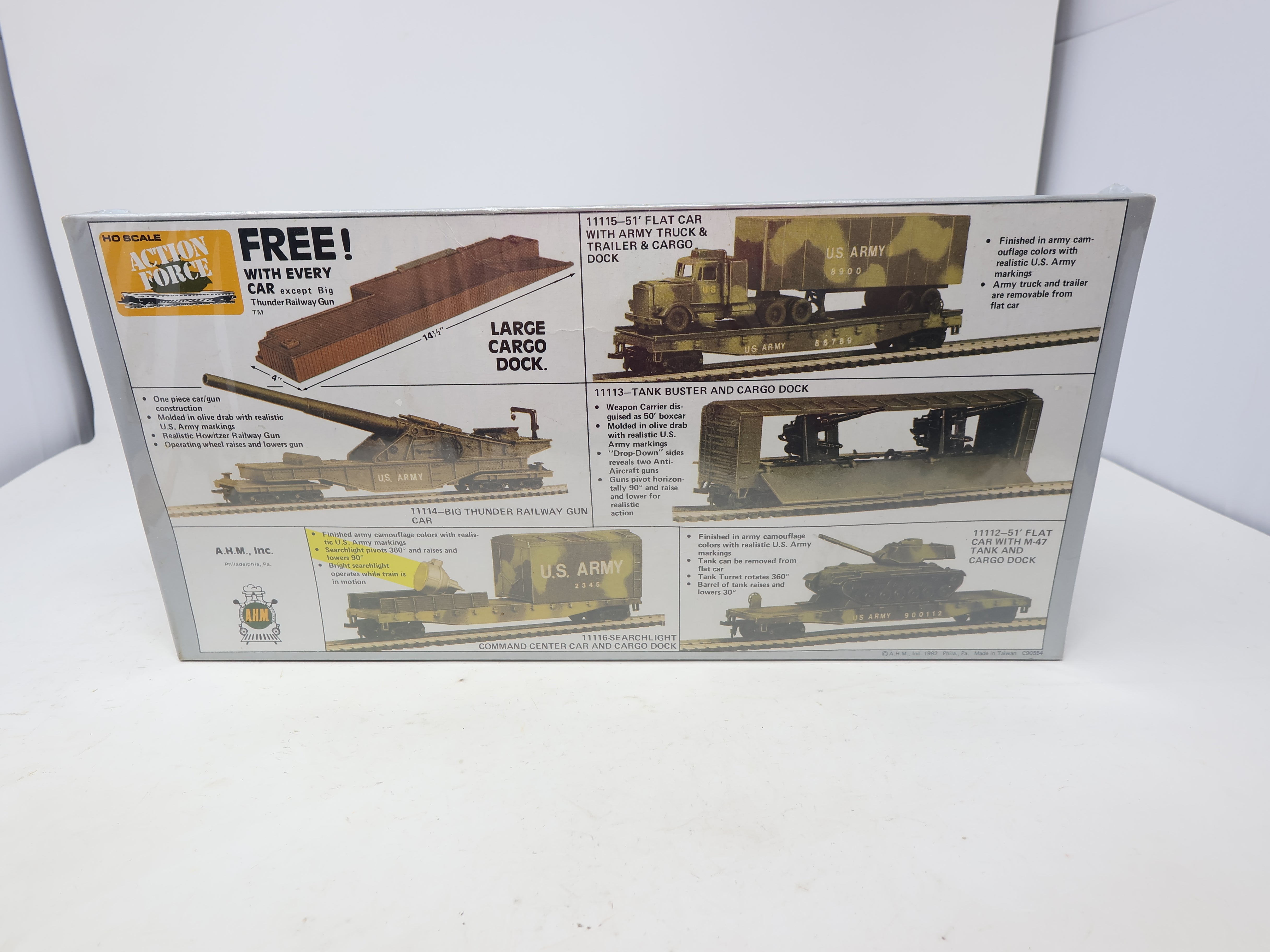 AHM 11115 HO Scale, Army Truck & Trailer w/ Flat Car (Sealed), US Army