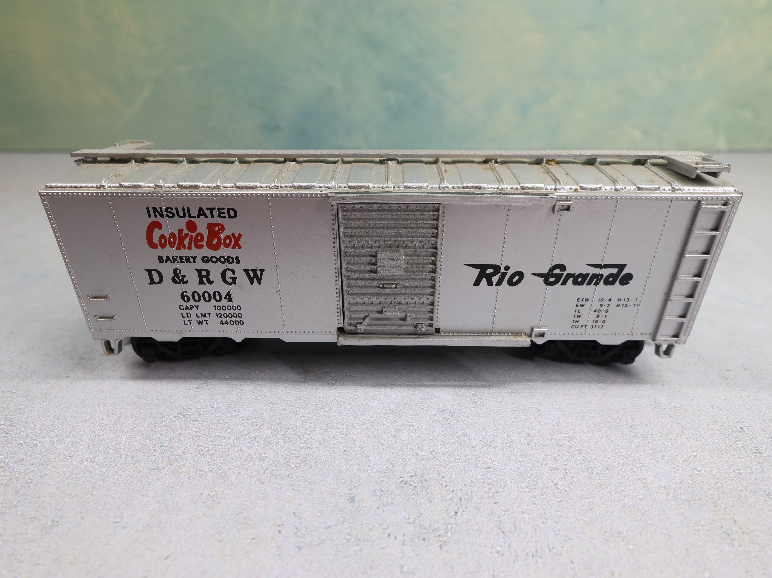 USED Bachmann HO Scale 40' Box Car Rio Grande D&RGW #60004 Cookie Box w/ Gearboxes