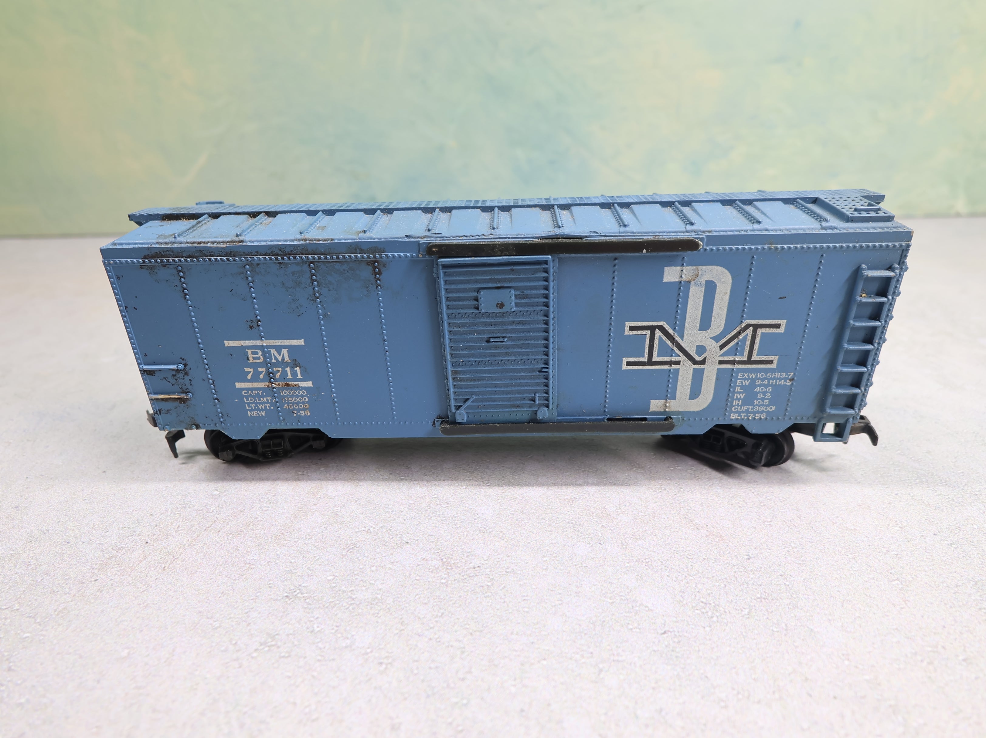 USED HO Scale 40' Box Car Boston and Maine BM #77711