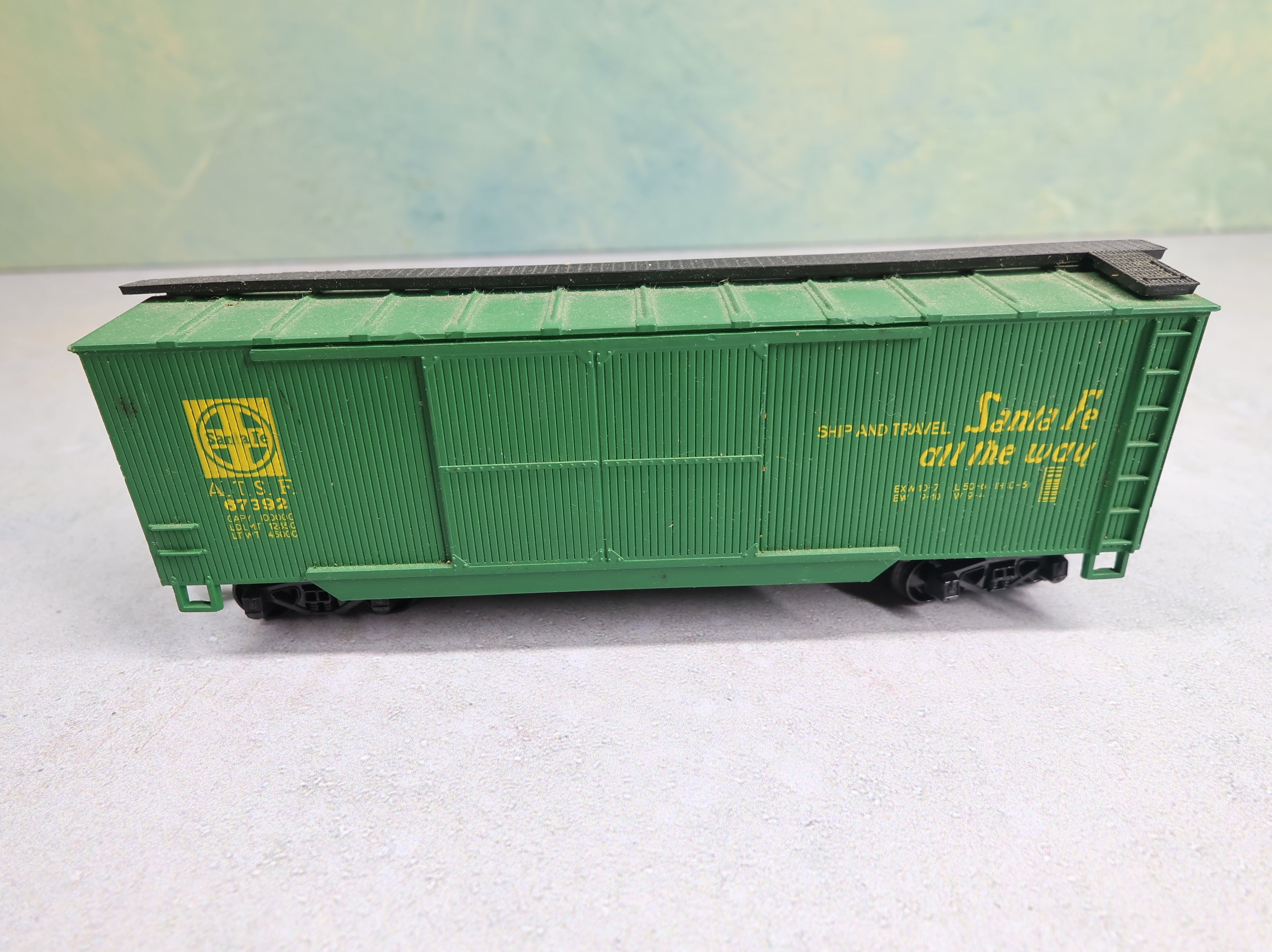 USED AHM HO Scale 40' Wooden Box Car Santa Fe ATSF #67392