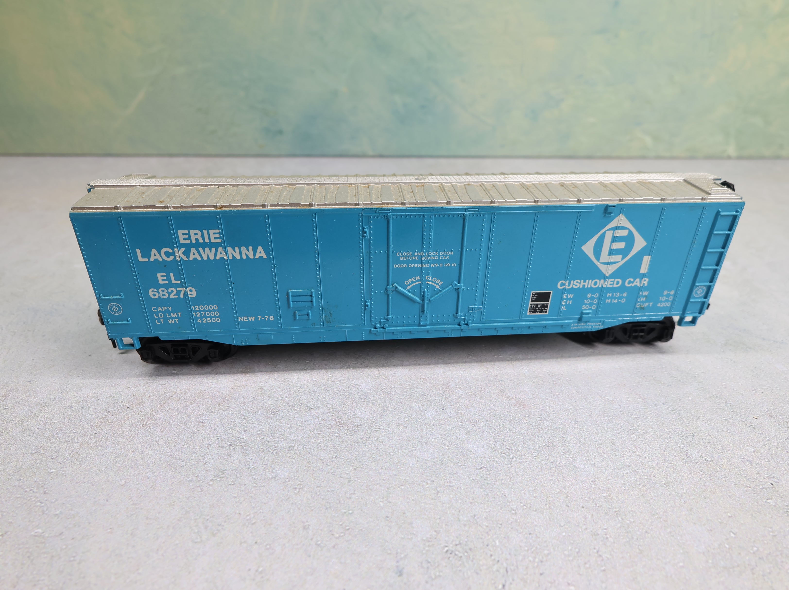 USED Bachmann HO Scale 50' Box Car Erie Lackawanna EL #68279