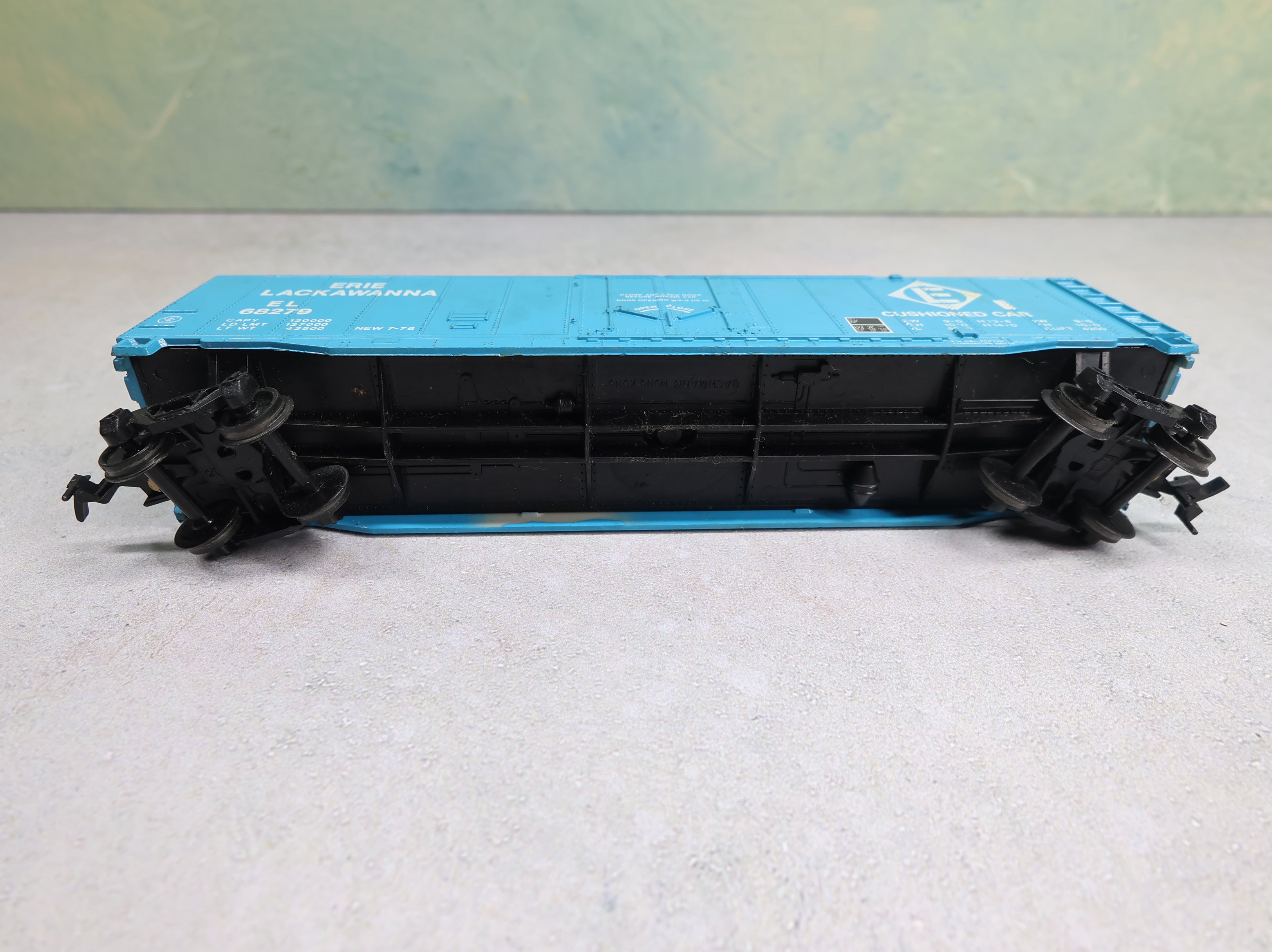 USED Bachmann HO Scale 50' Box Car Erie Lackawanna EL #68279