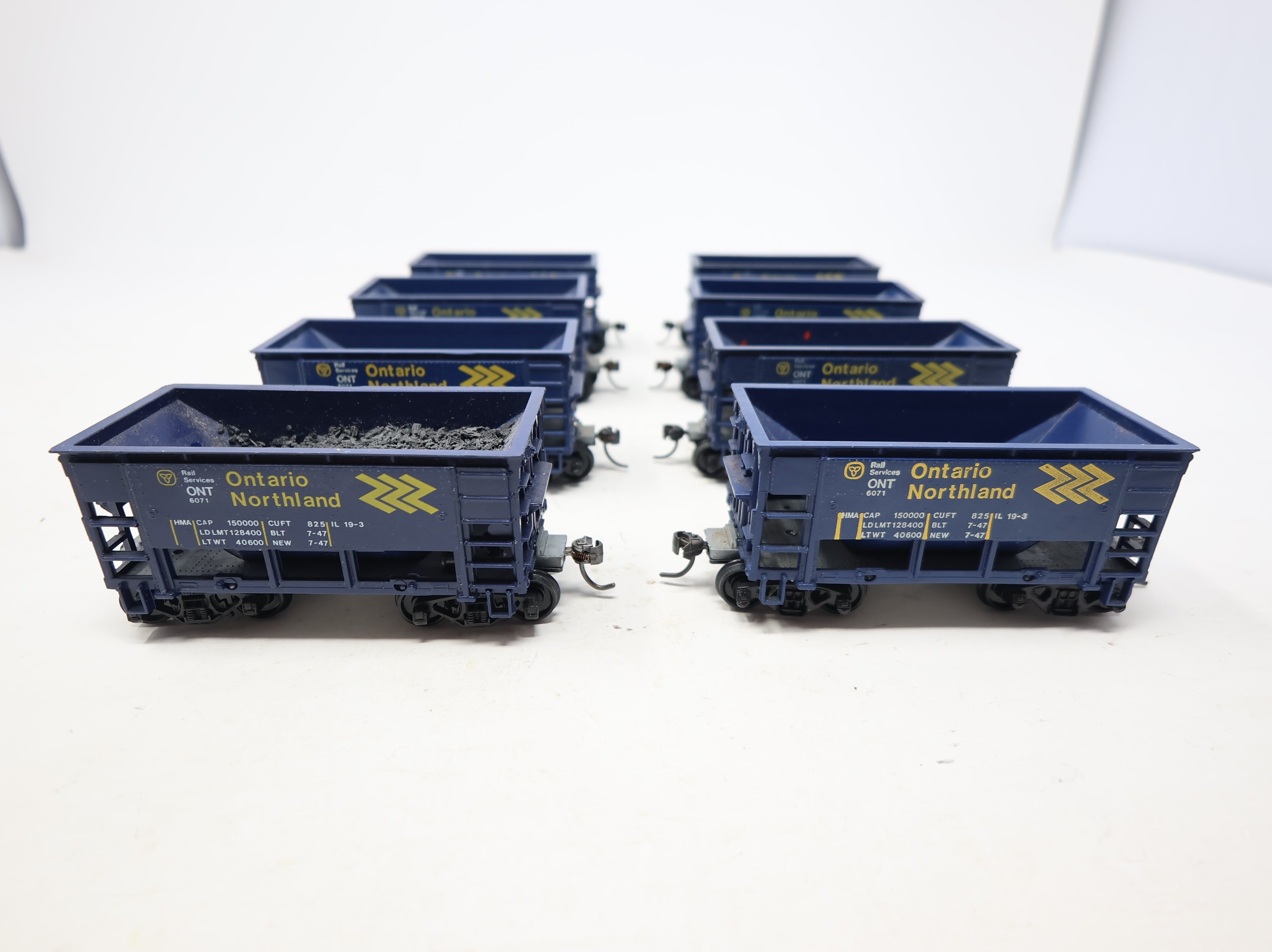 USED Roundhouse HO Scale Ore Car Ontario Northland ONT #6071 (8 pcs)