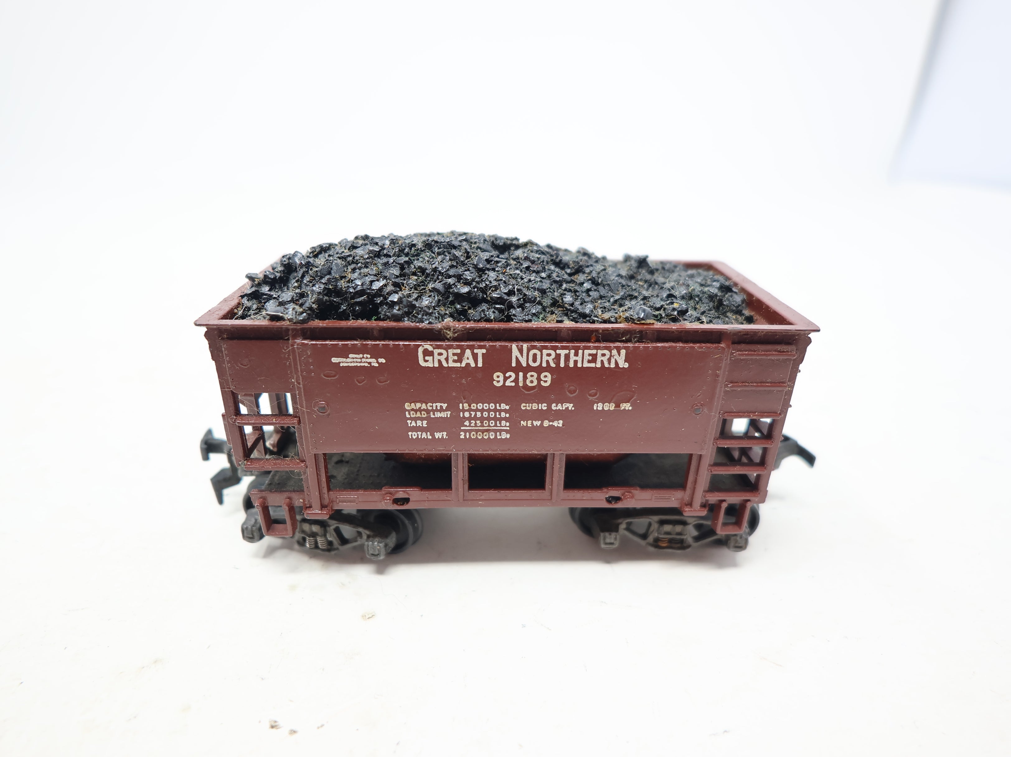 USED Roundhouse HO Scale Ore Car Great Northern #92189 w/ Coal Load