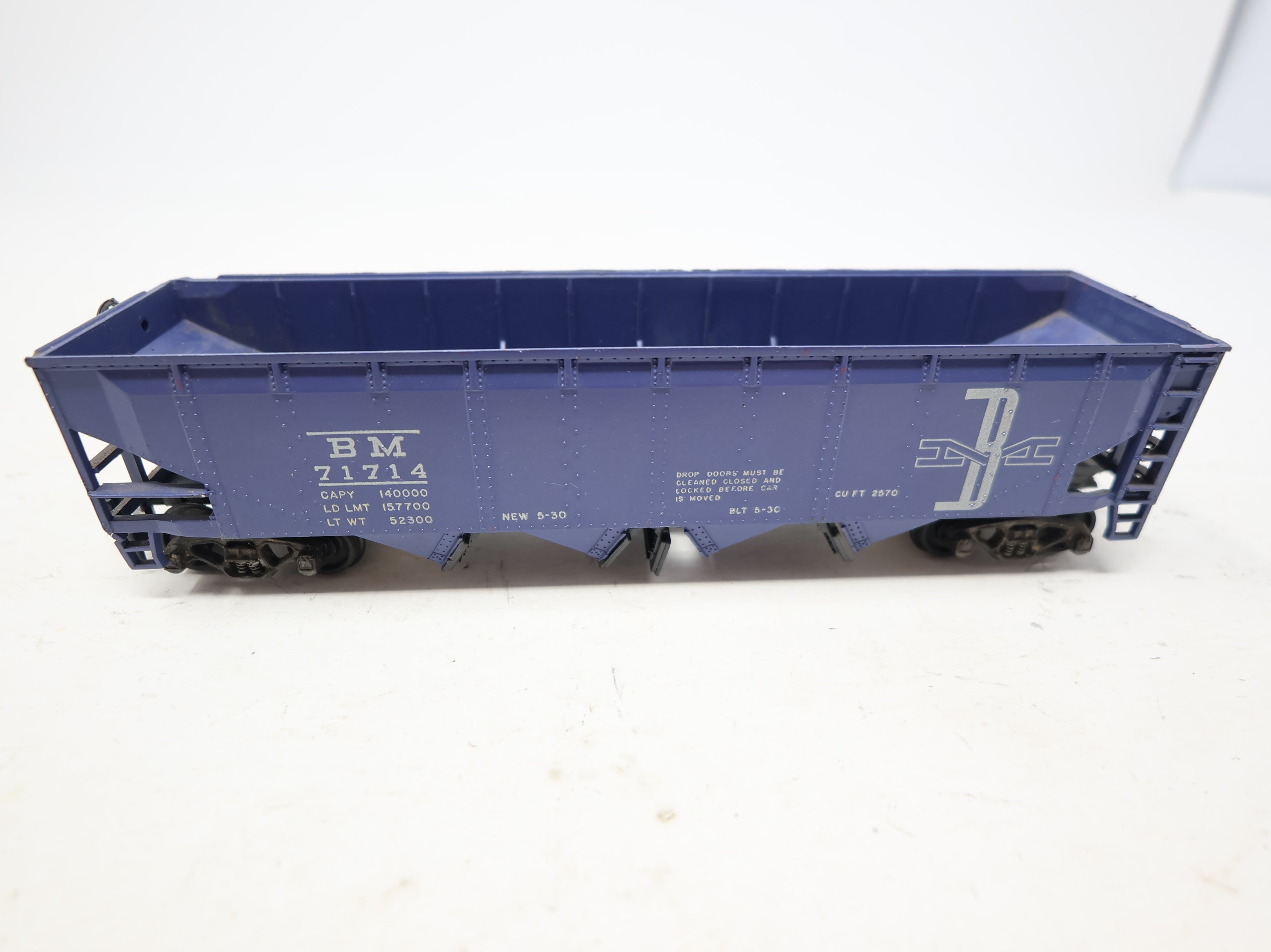 USED Athearn HO Scale 4 Bay Operating Hopper Boston and Maine BM #71714