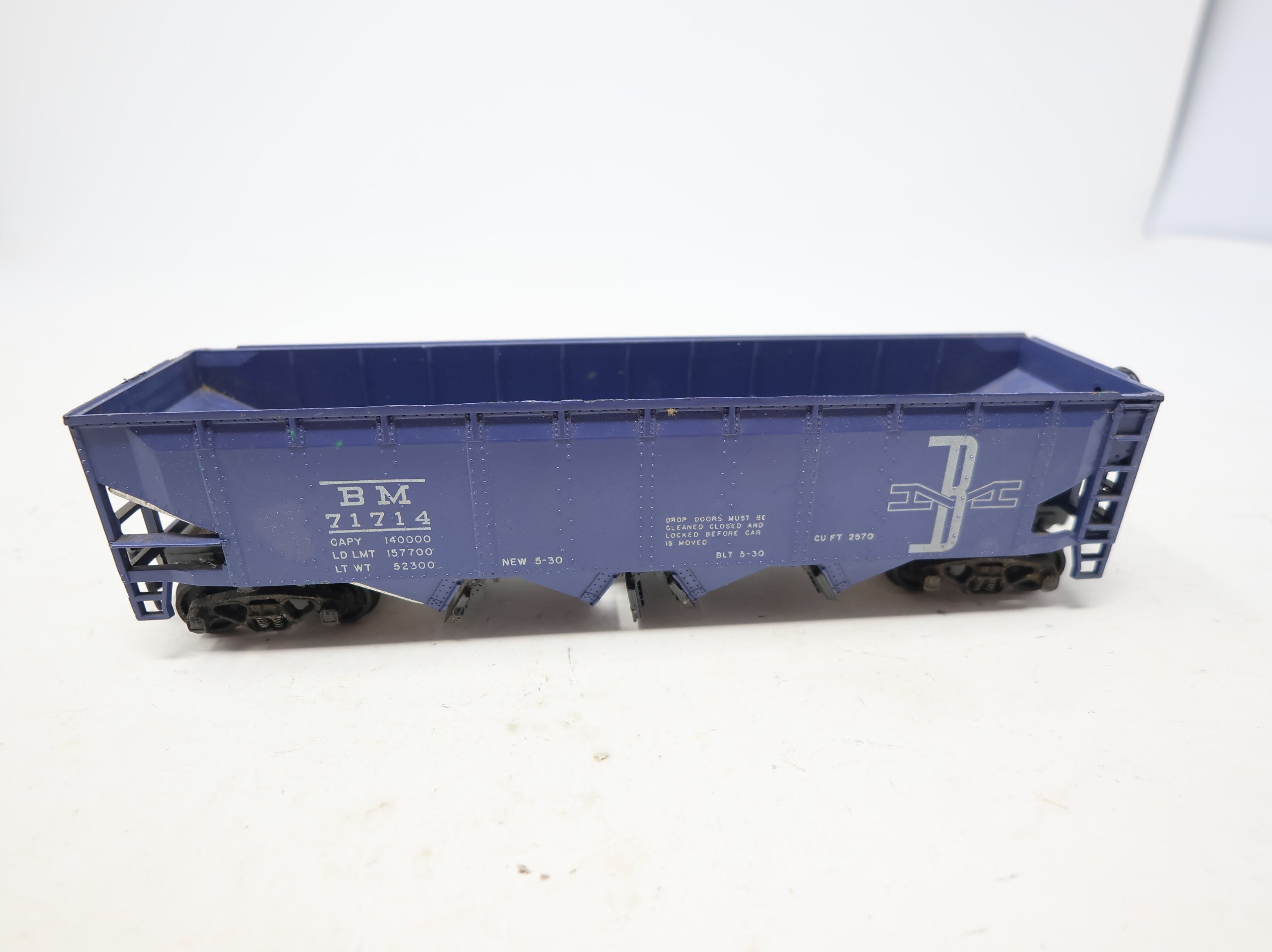 USED Athearn HO Scale 4 Bay Operating Hopper Boston and Maine BM #71714