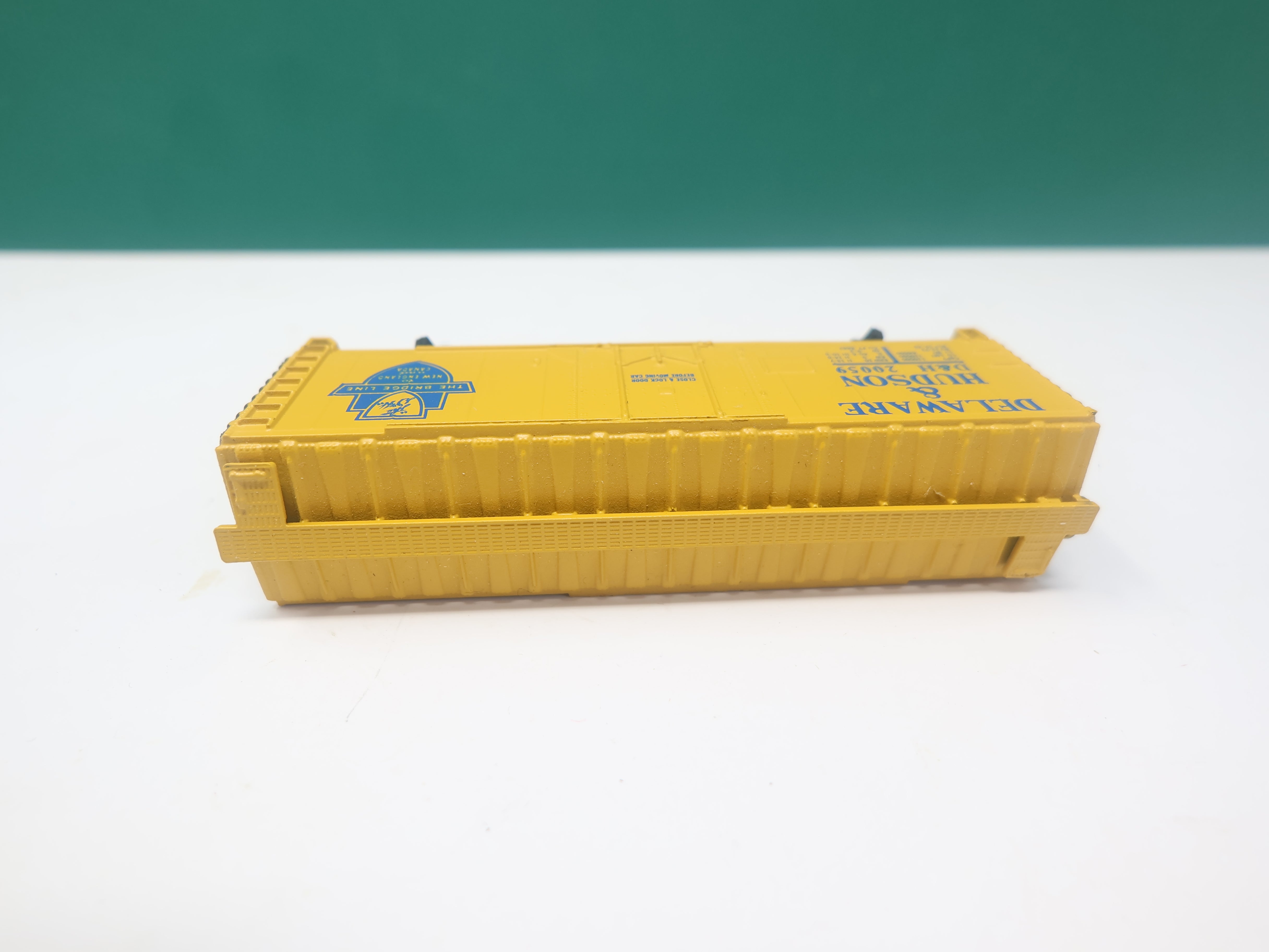 USED Atlas 3310 N Scale, 40' Plug Door Box Car, Delaware and Hudson DH #20059