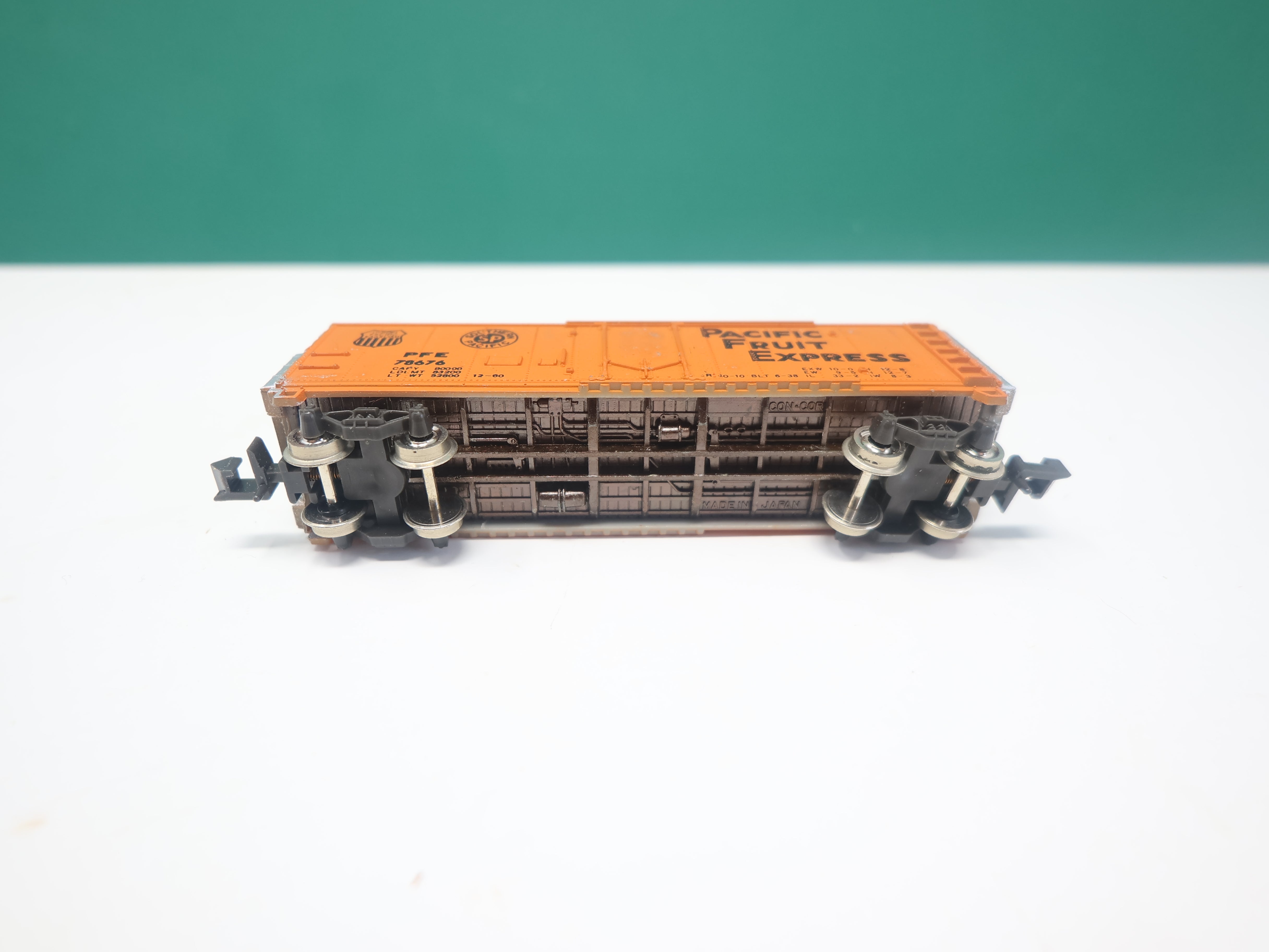 USED Con-Cor N Scale, 40' Steel Reefer, Pacific Fruit Express PFE #78676