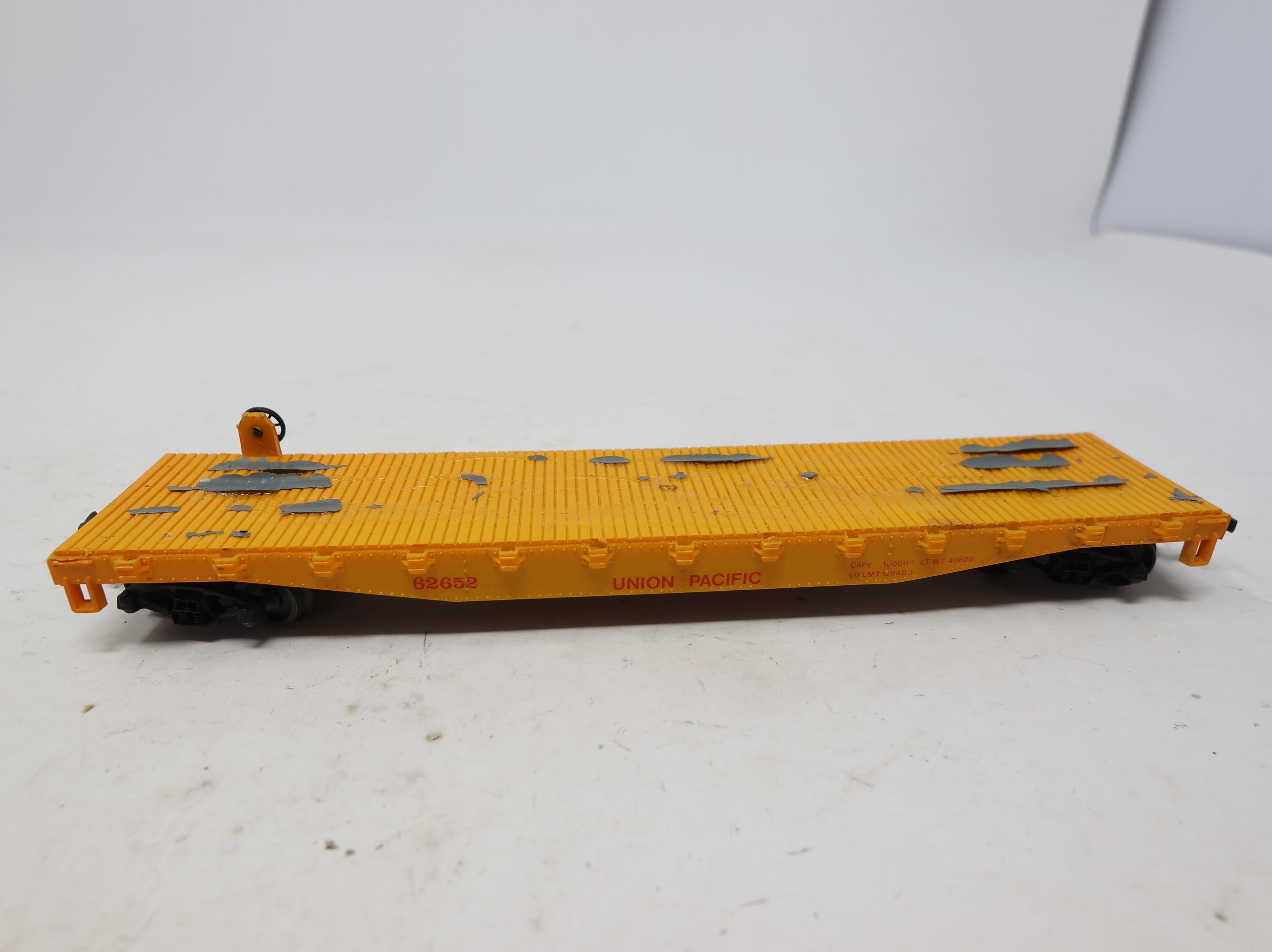 USED AHM HO Scale 48' Flat Car Union Pacific #62652