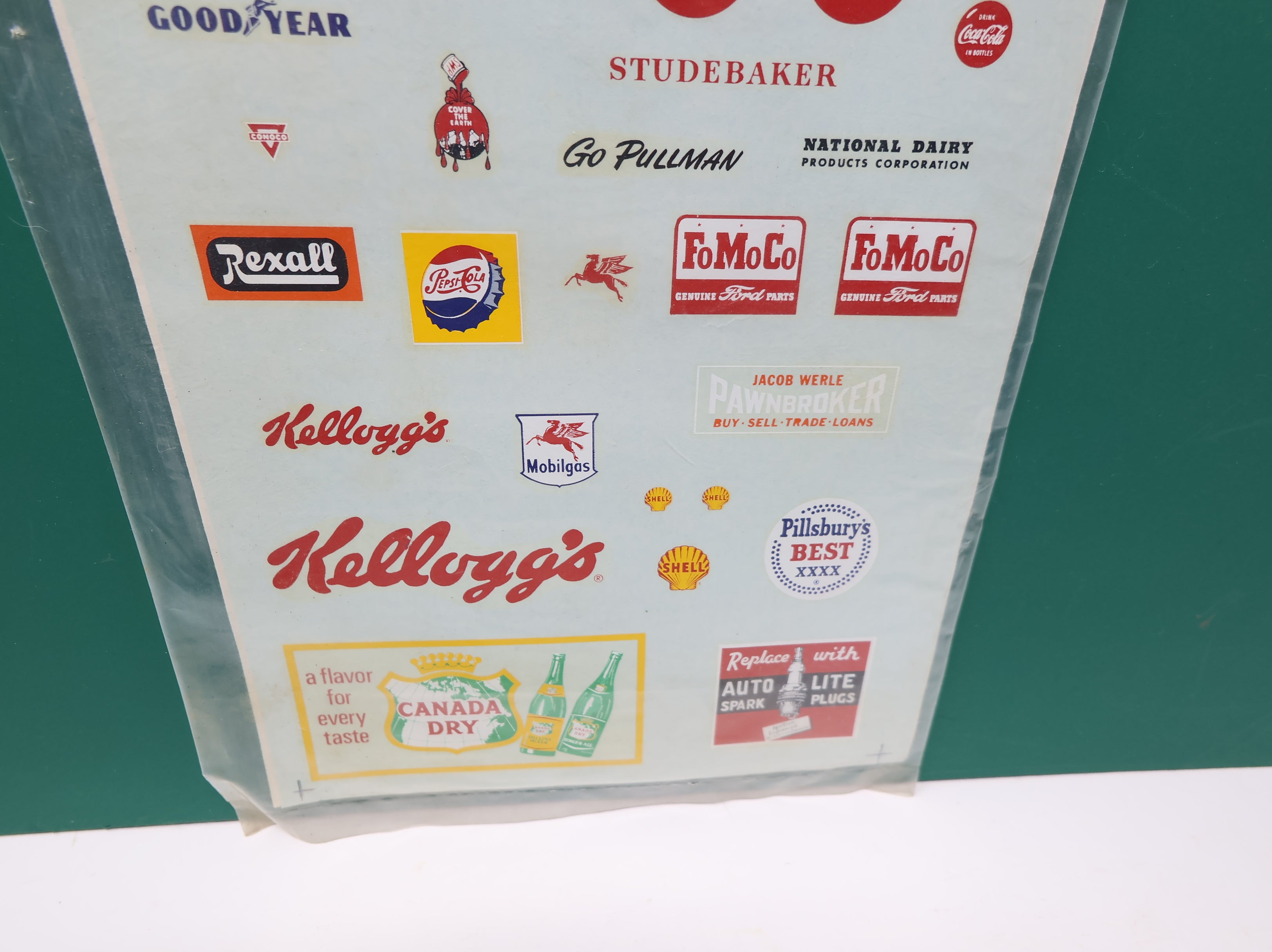 MICROSCALE 87-197 HO Scale Early 20th Century Signs (Good Year, Kellogg's) Decals