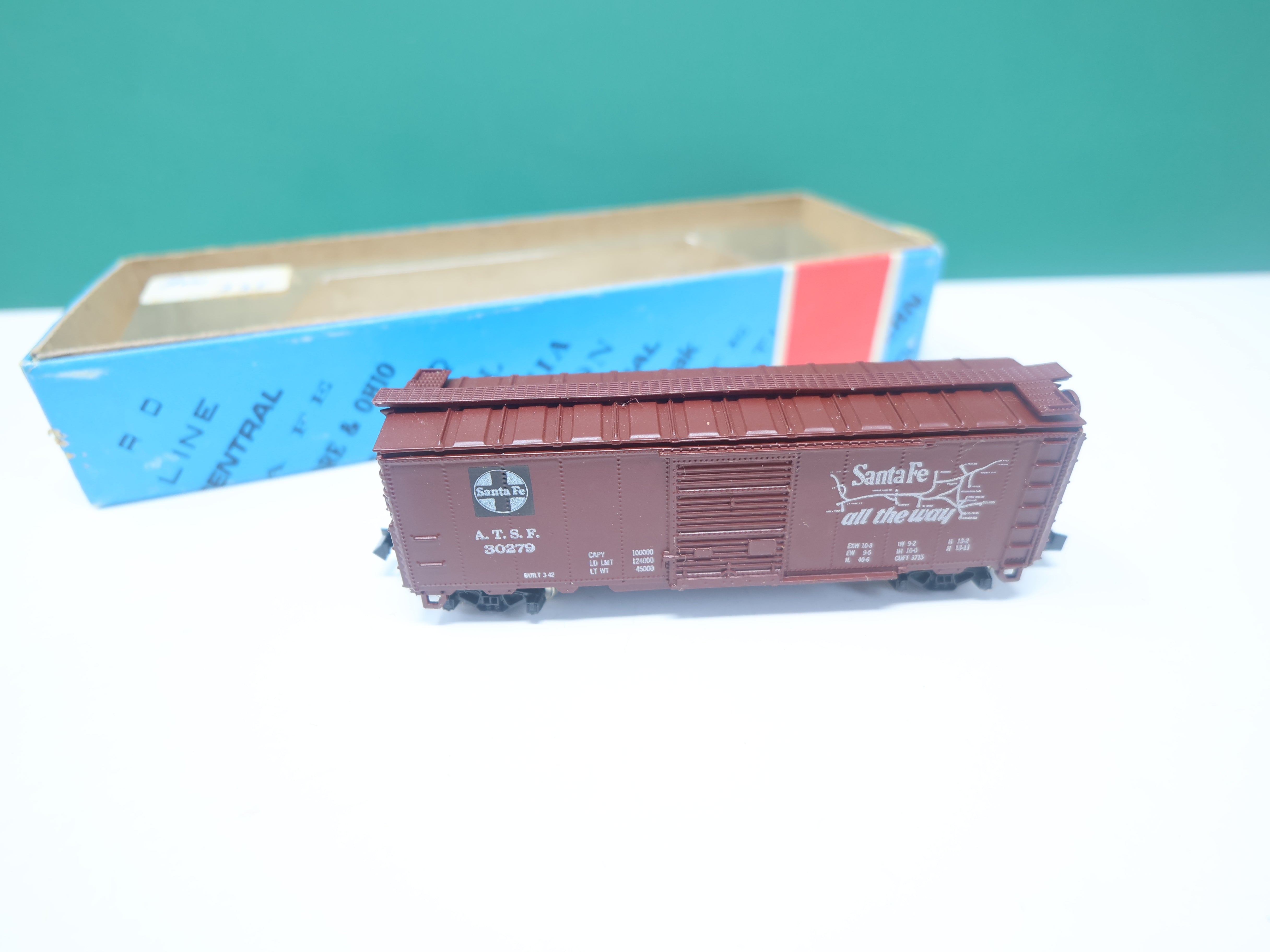 USED Con-Cor N Scale, 40' Steel Box Car, Santa Fe ATSF #30279