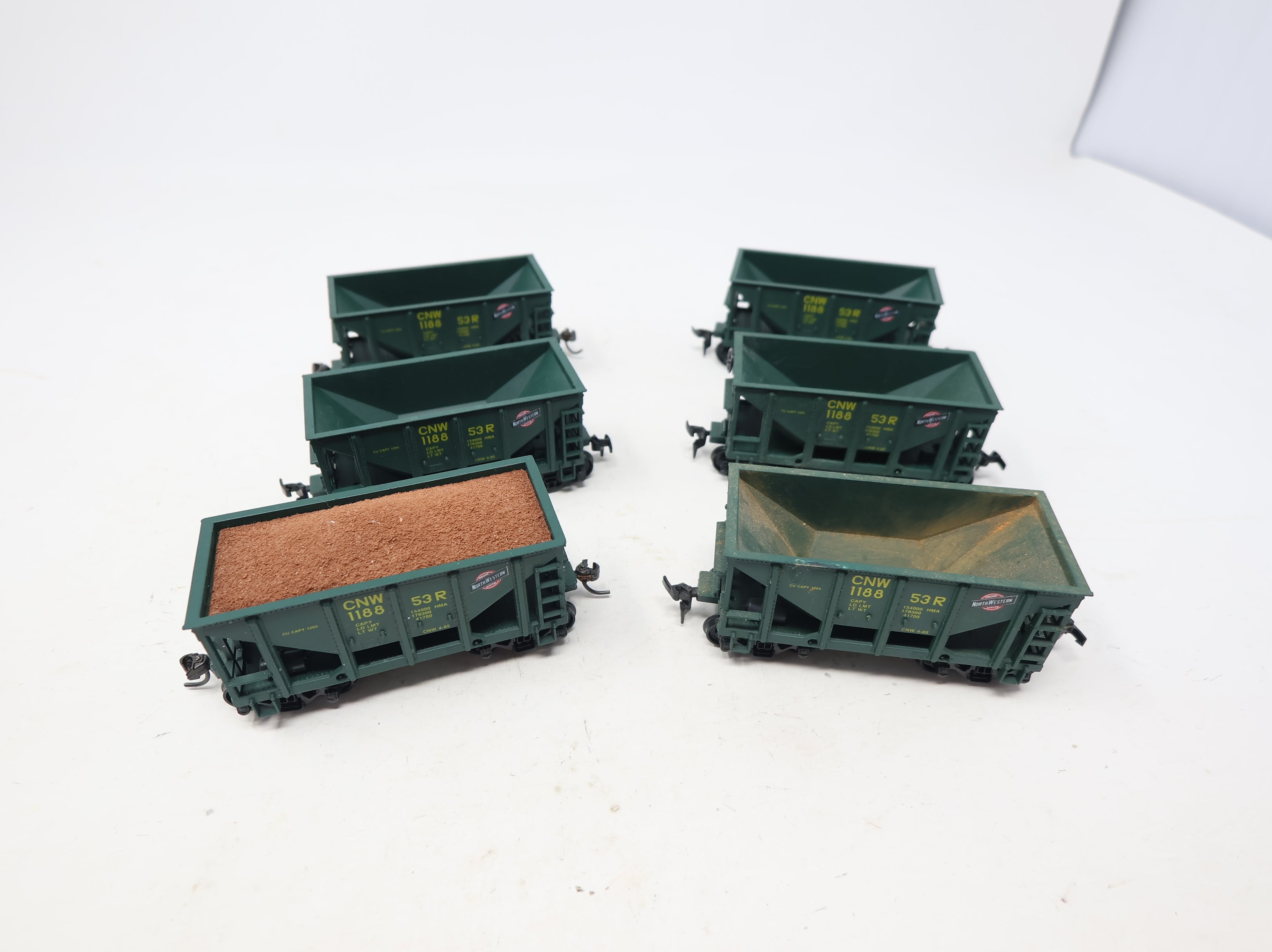 USED Roundhouse HO Scale Ore Cars Chicago & North Western CNW #118853R (6 pcs)