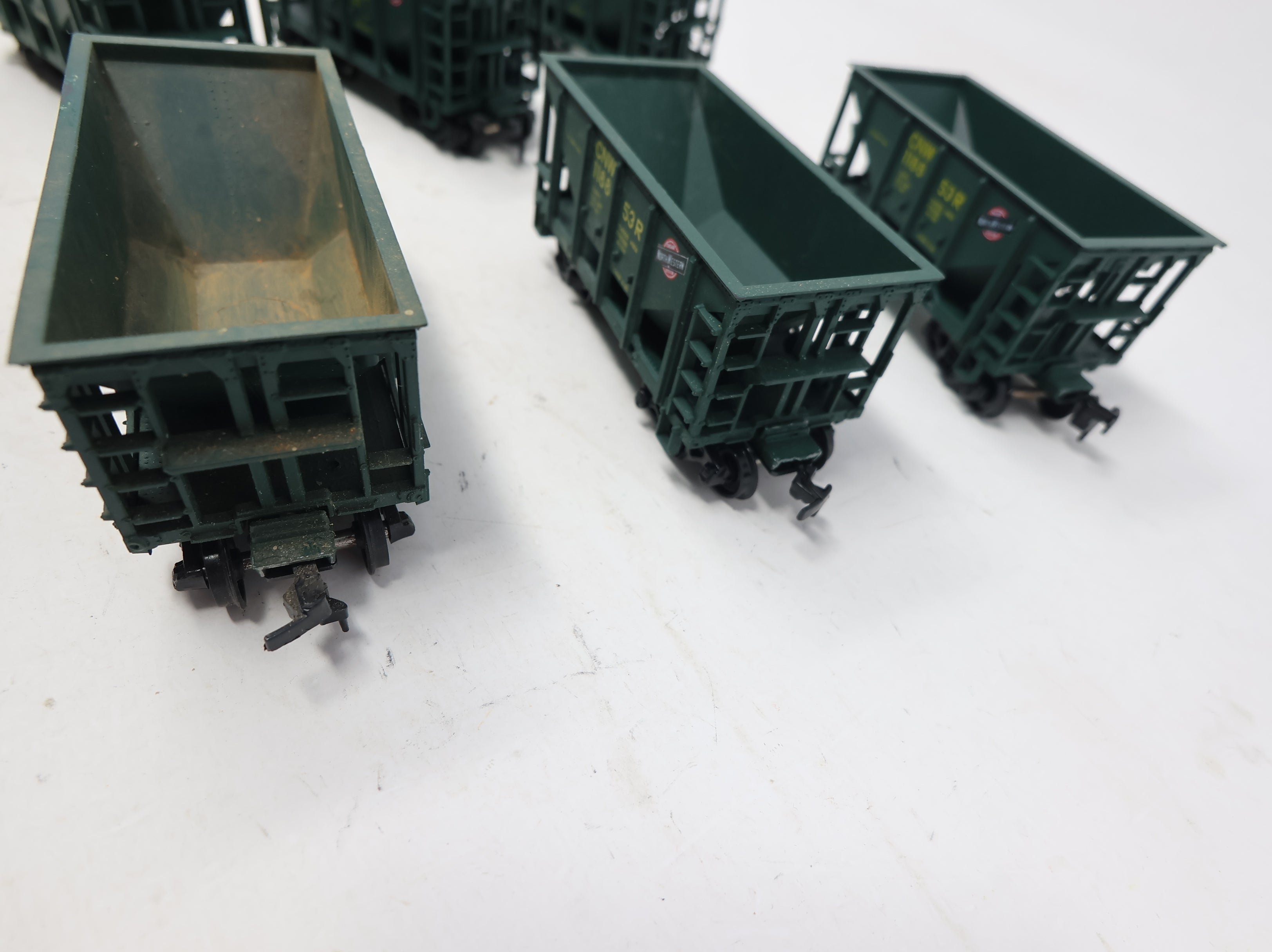 USED Roundhouse HO Scale Ore Cars Chicago & North Western CNW #118853R (6 pcs)