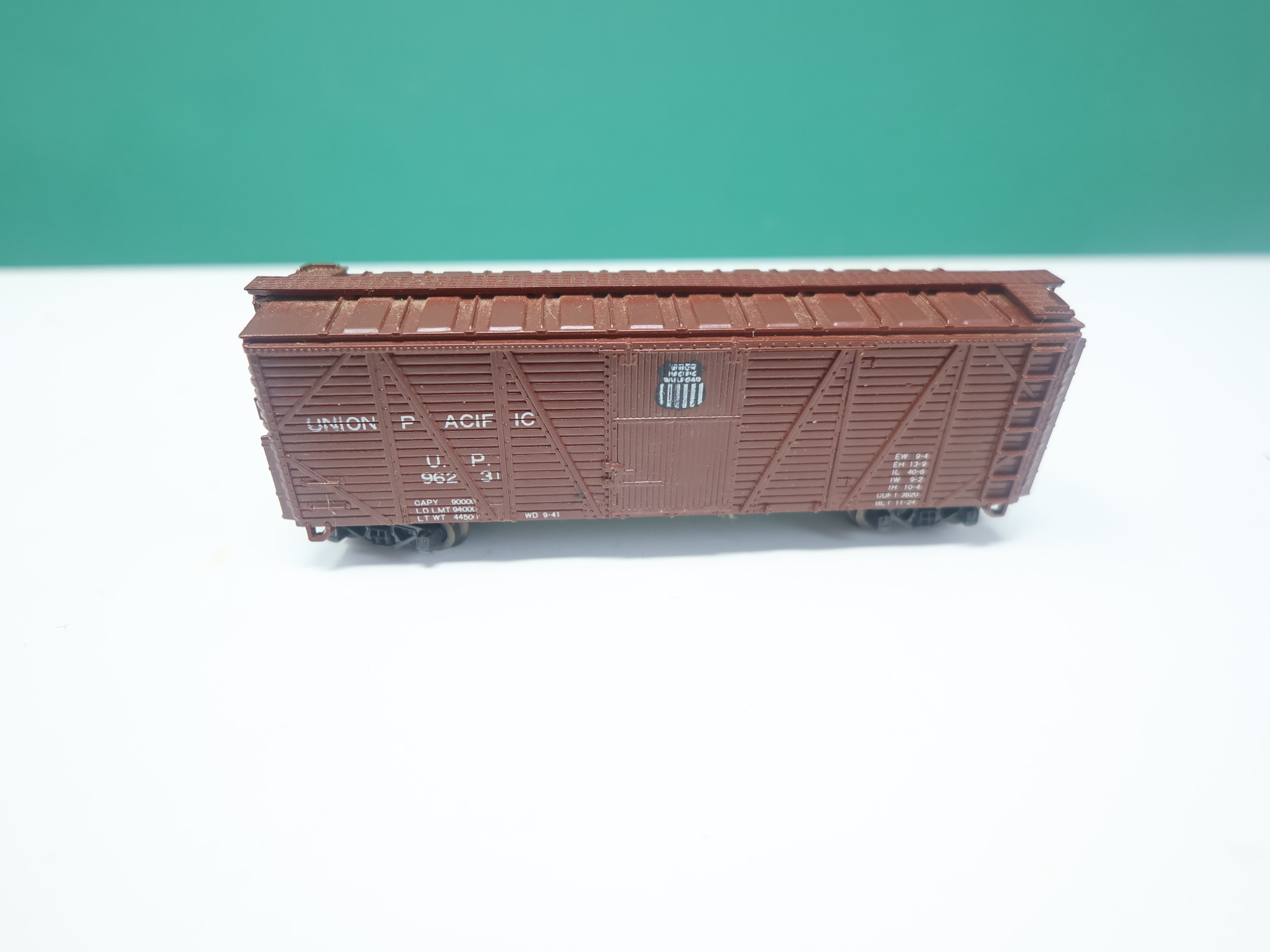 USED Con-Cor N Scale, 40' Wooden Box Car, Union Pacific UP #96231