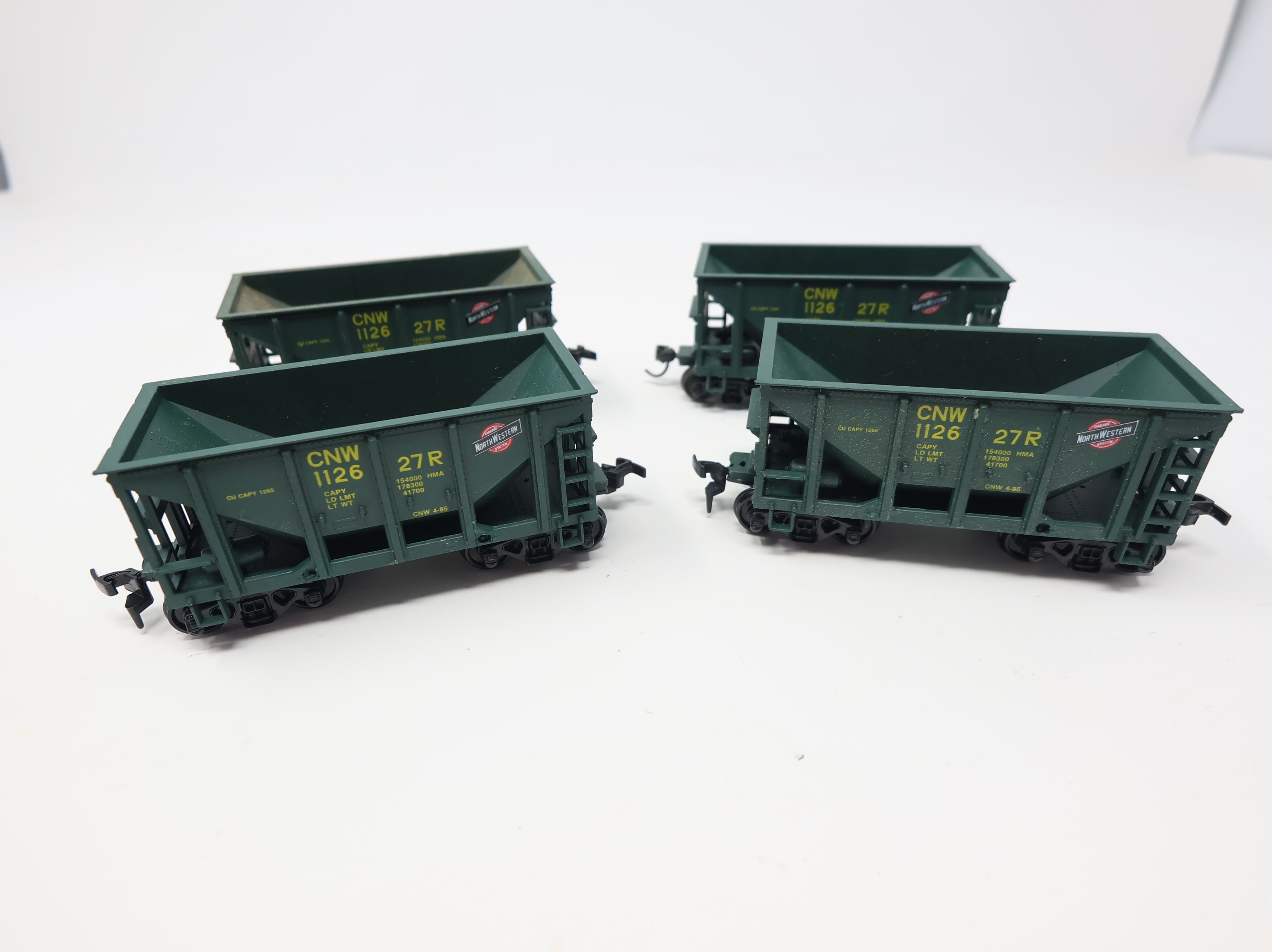 USED Roundhouse HO Scale Ore Cars Chicago & North Western CNW #112627R (4 pcs)