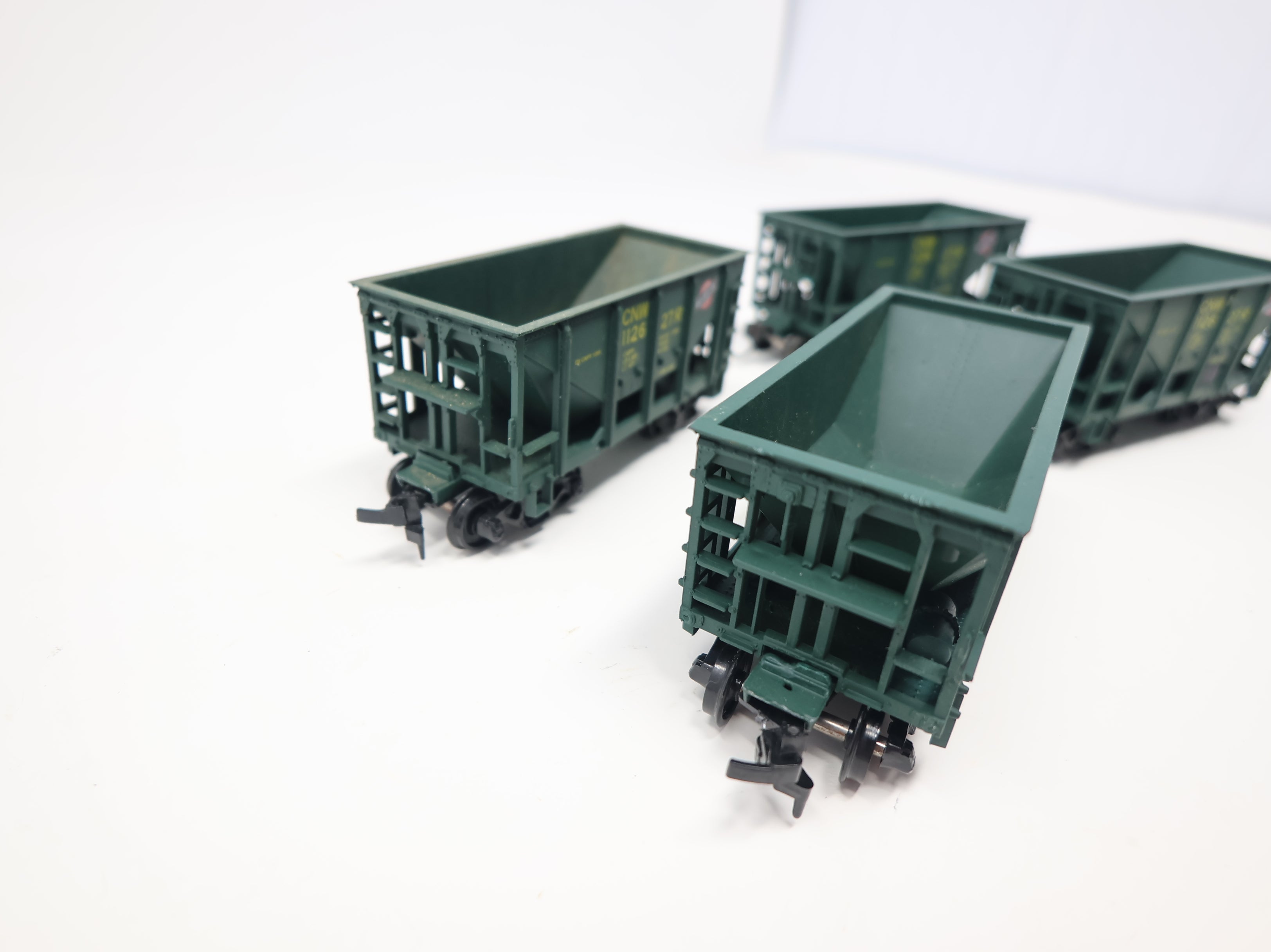 USED Roundhouse HO Scale Ore Cars Chicago & North Western CNW #112627R (4 pcs)