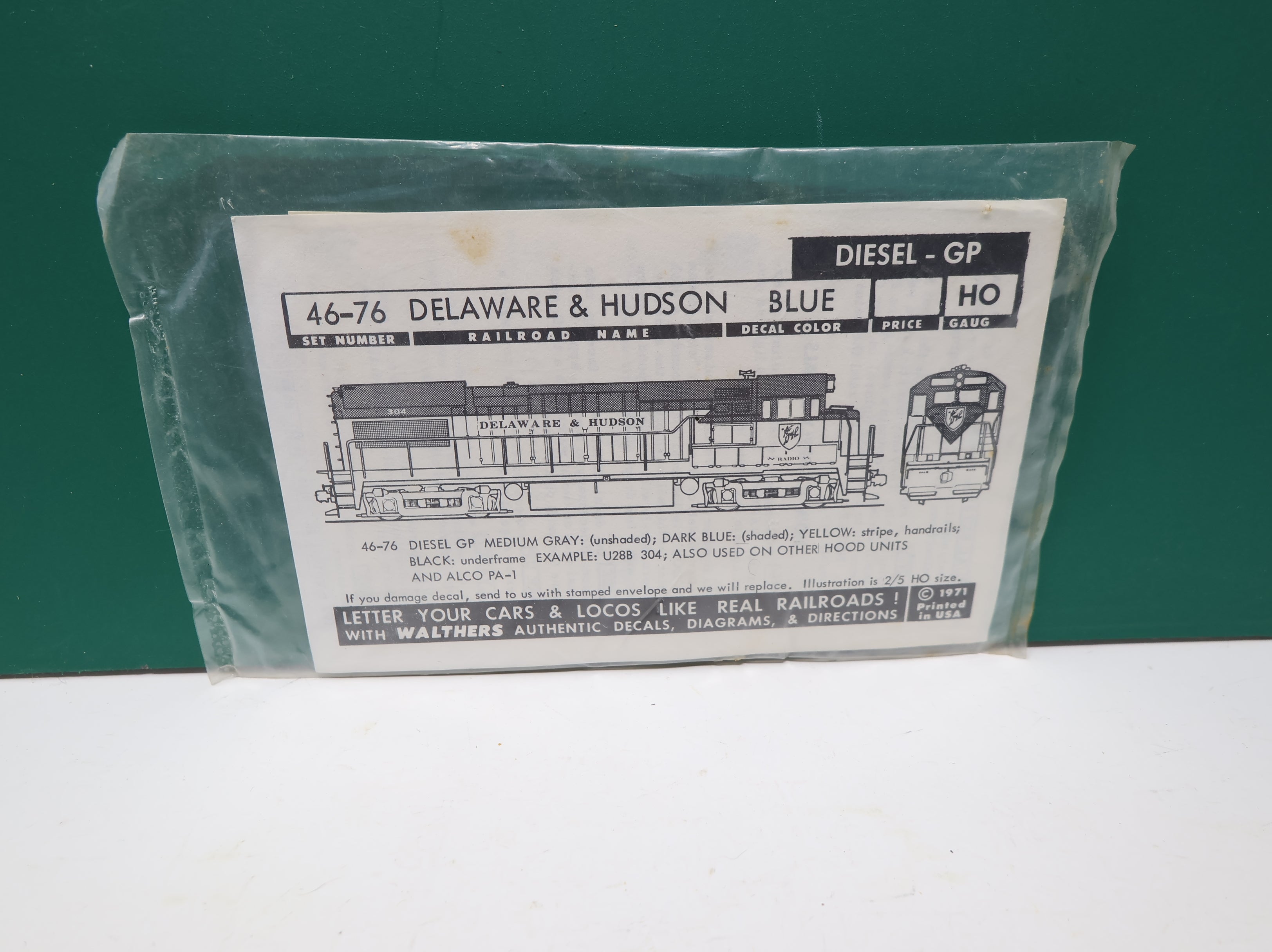 Walthers 46-76 HO Scale D&H GP Diesel Locomotive Decal