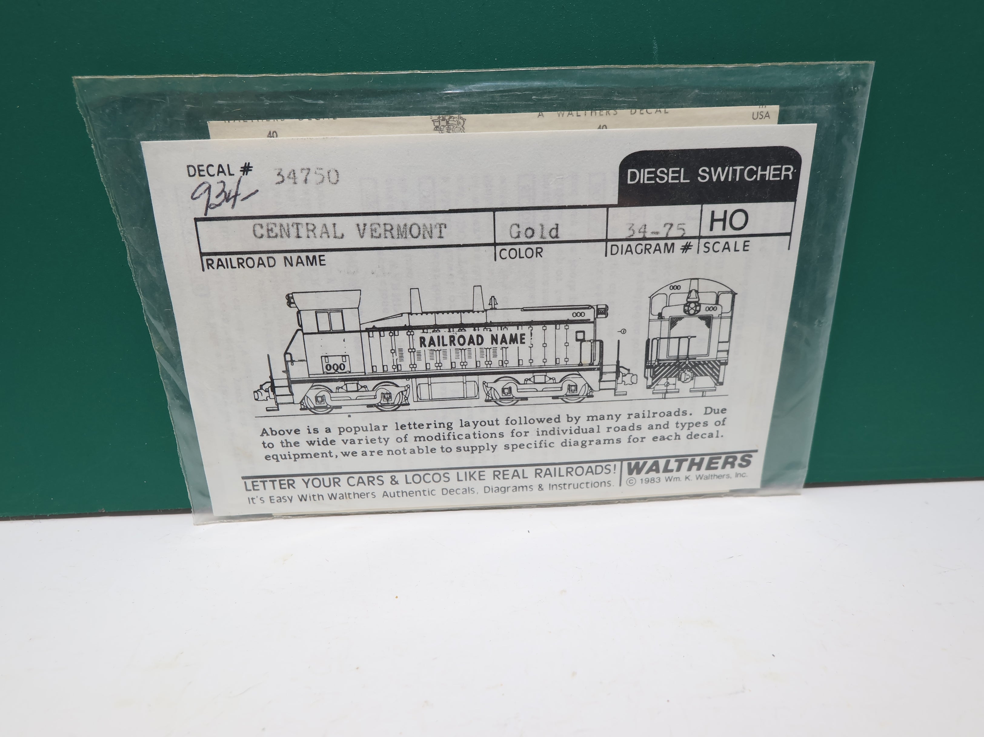 Walthers 34750 HO Scale Central Vermont Diesel Locomotive Gold Decals