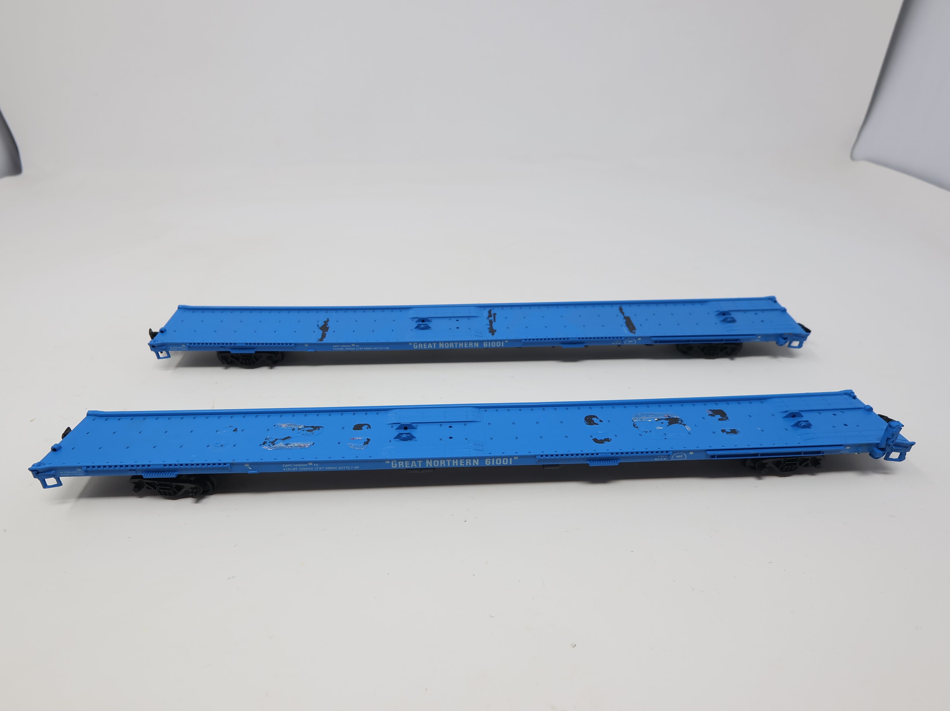 USED Athearn HO Scale 86' Flat Car Great Northern #61001 (2 pcs)